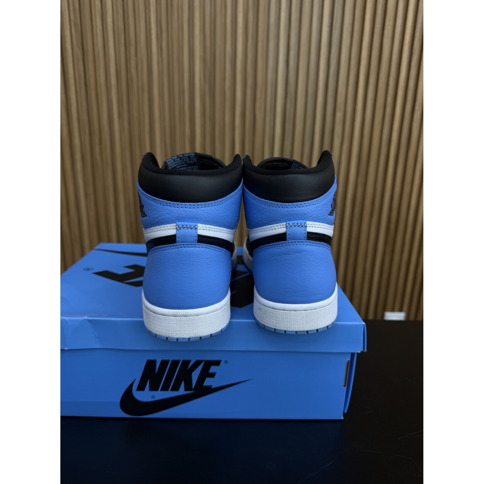 Jordan Jordan 1 Retro High OG UNC Toe Size 10, PREOWNED