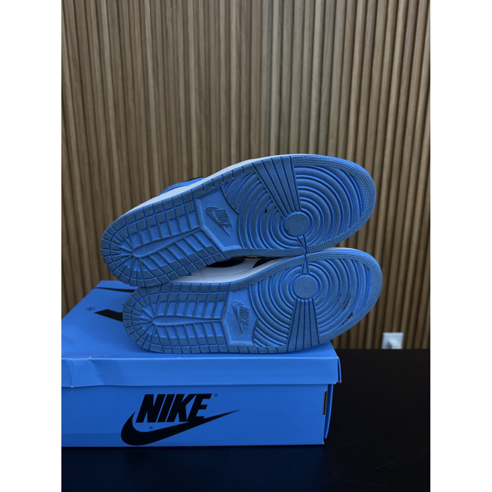 Jordan Jordan 1 Retro High OG UNC Toe Size 10, PREOWNED