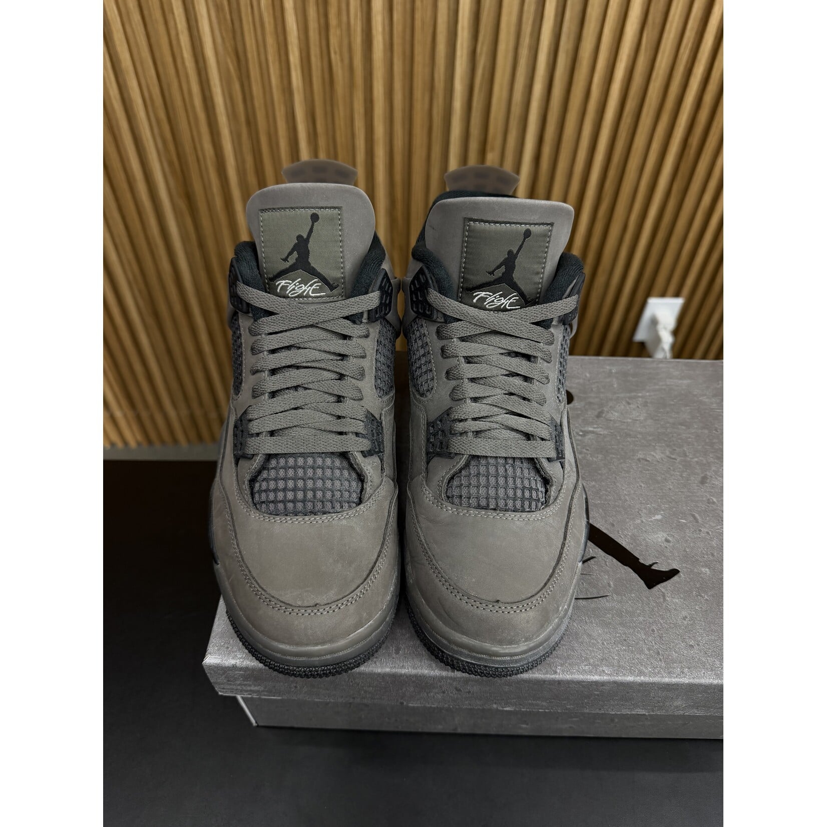 Jordan Jordan 4 Retro Cave Stone Size 10, PREOWNED