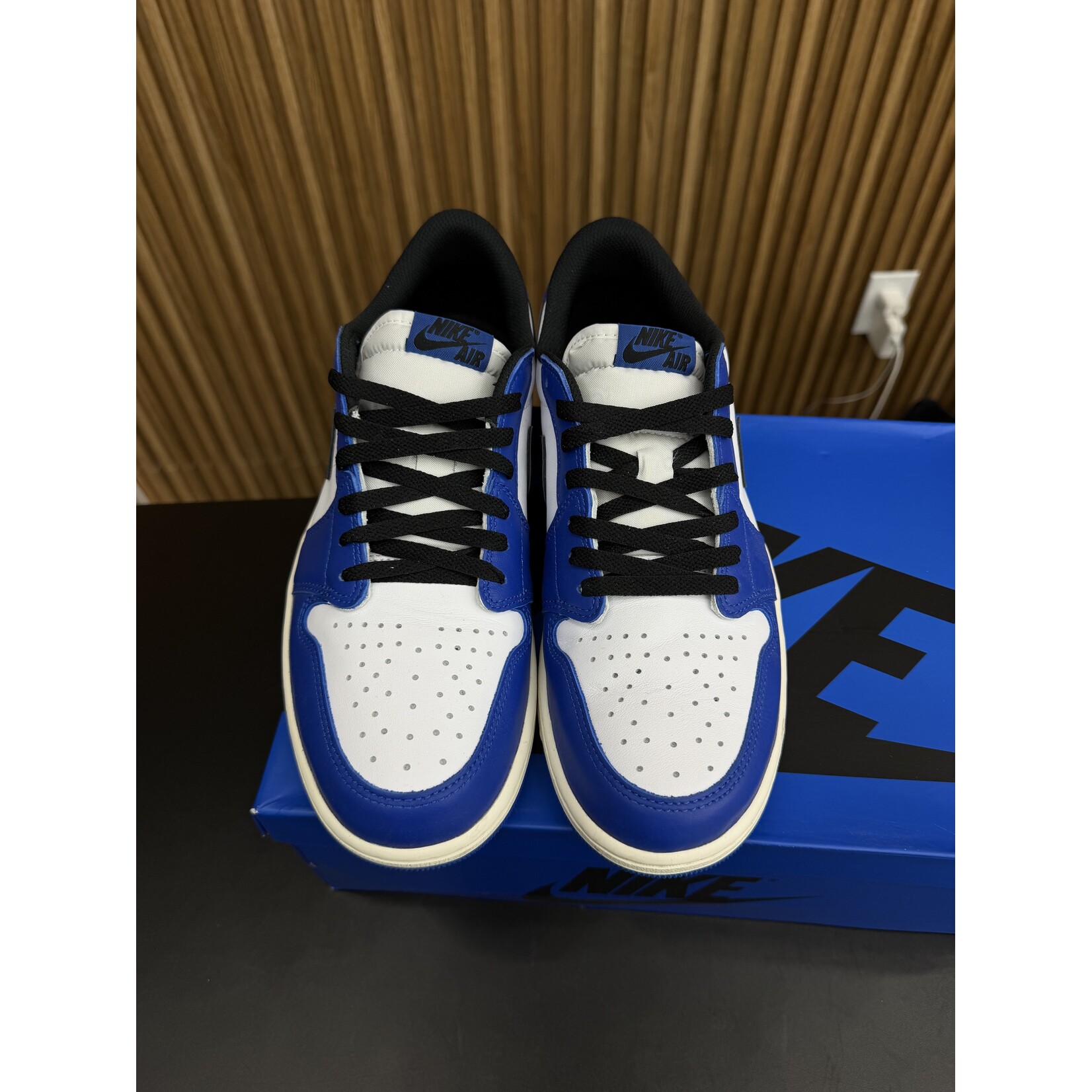 Jordan Jordan 1 Retro Low OG Game Royal Size 10.5, PREOWNED