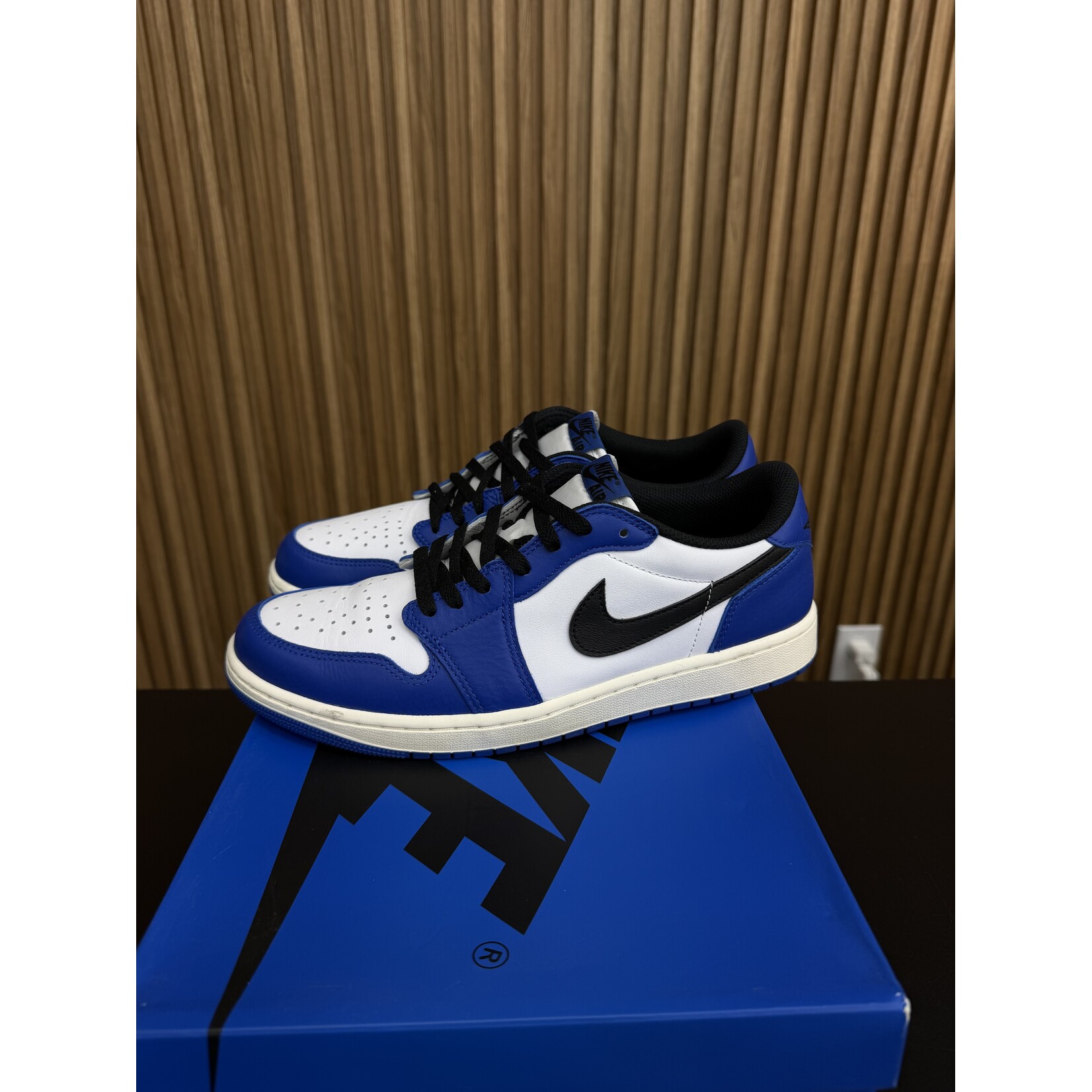 Jordan Jordan 1 Retro Low OG Game Royal Size 10.5, PREOWNED
