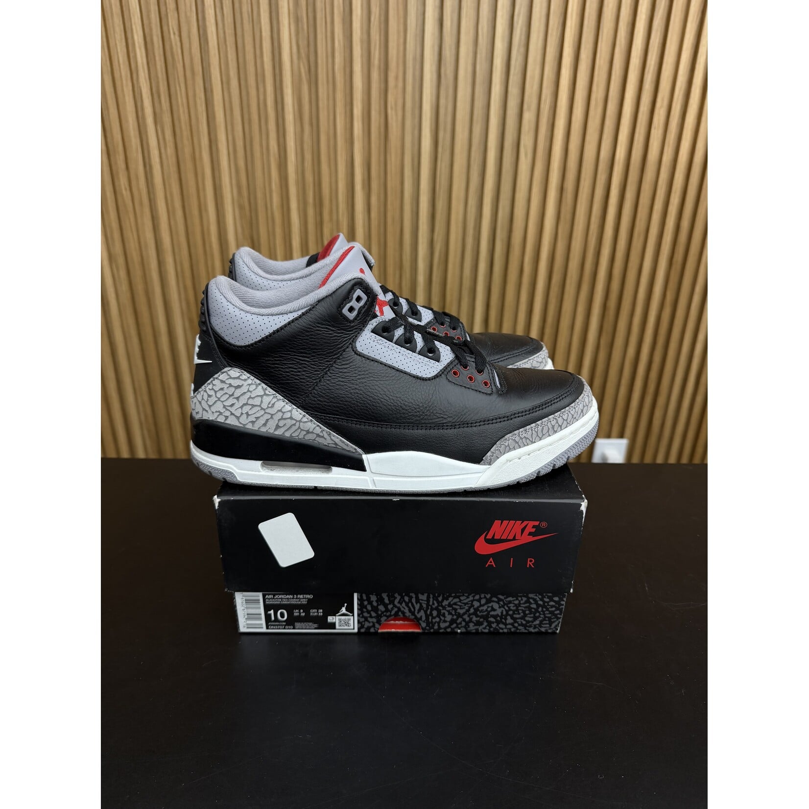Jordan Jordan 3 Retro OG Black Cement (2024) Size 10, PREOWNED