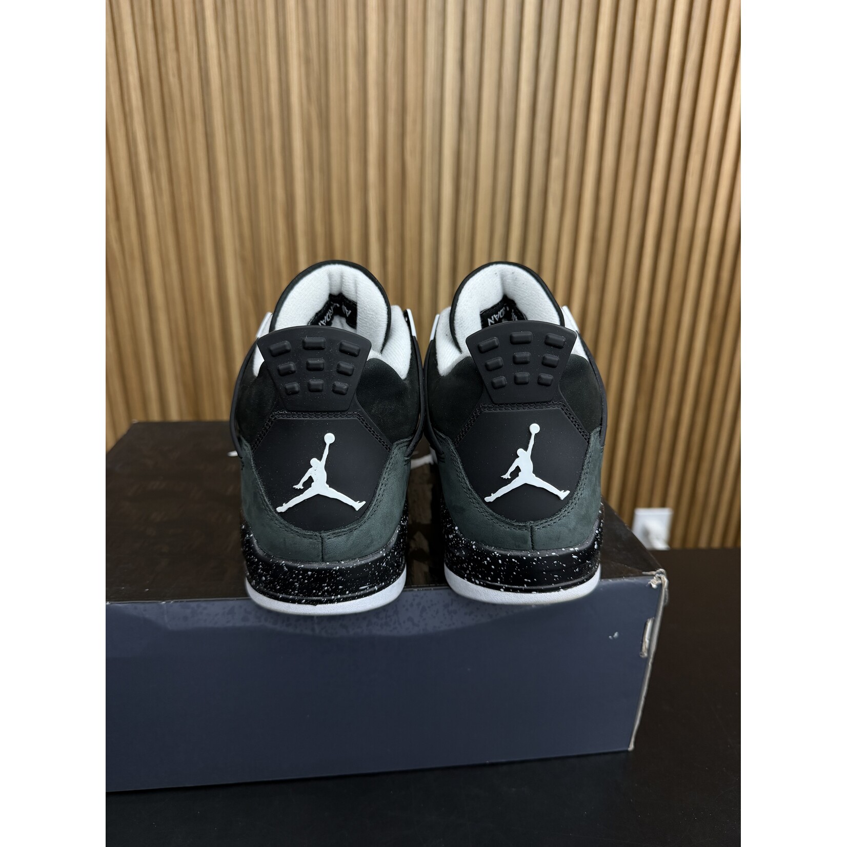Jordan Jordan 4 Retro Fear (2024) Size 10, PREOWNED