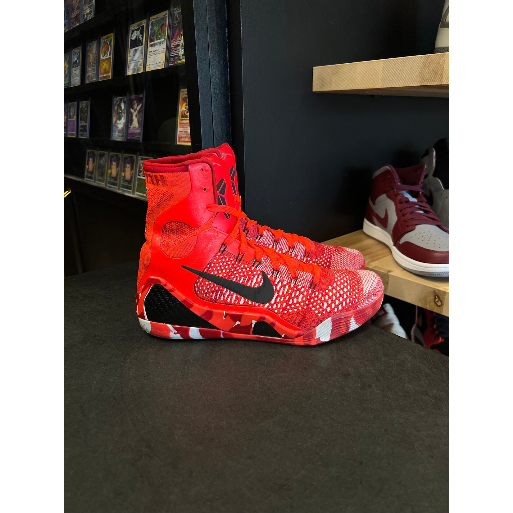 Nike Nike Kobe 9 Elite Christmas (2014) Size 10, PREOWNED NO BOX