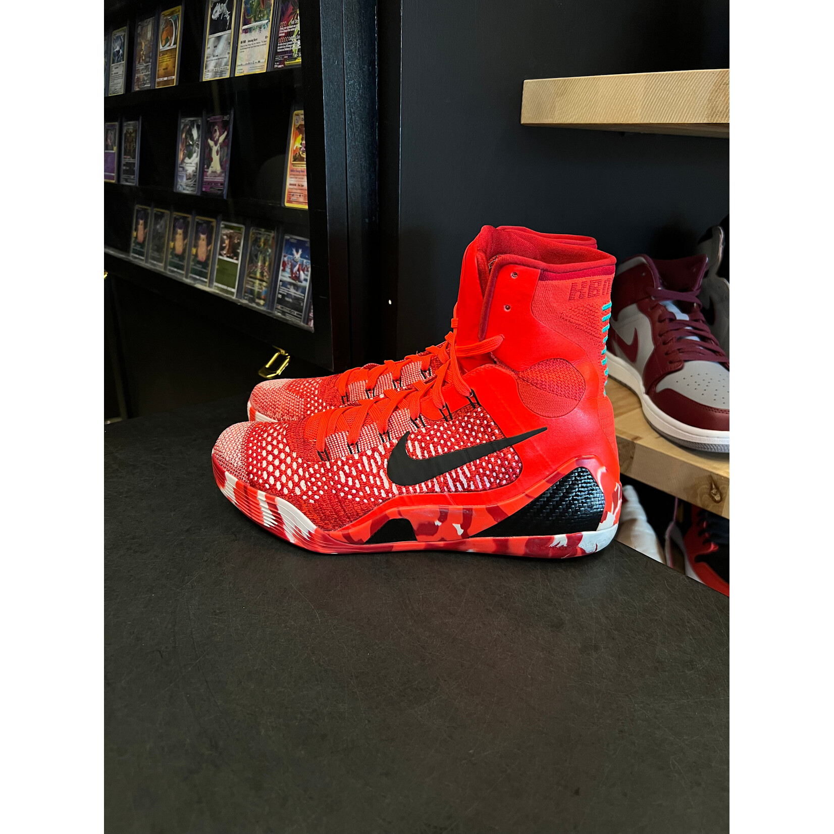 Nike Nike Kobe 9 Elite Christmas (2014) Size 10, PREOWNED NO BOX