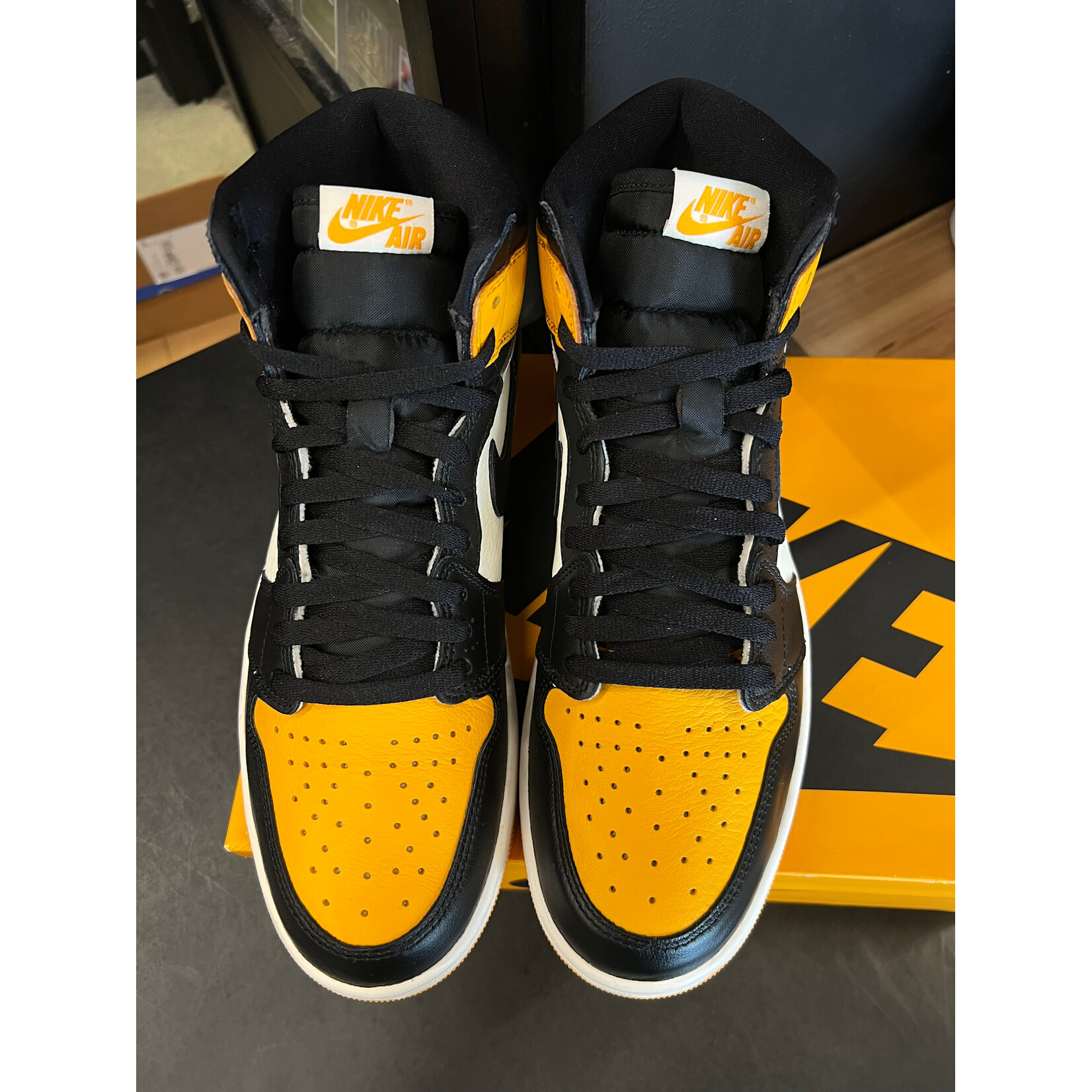 Jordan Jordan 1 Retro High OG Taxi Size 11, PREOWNED