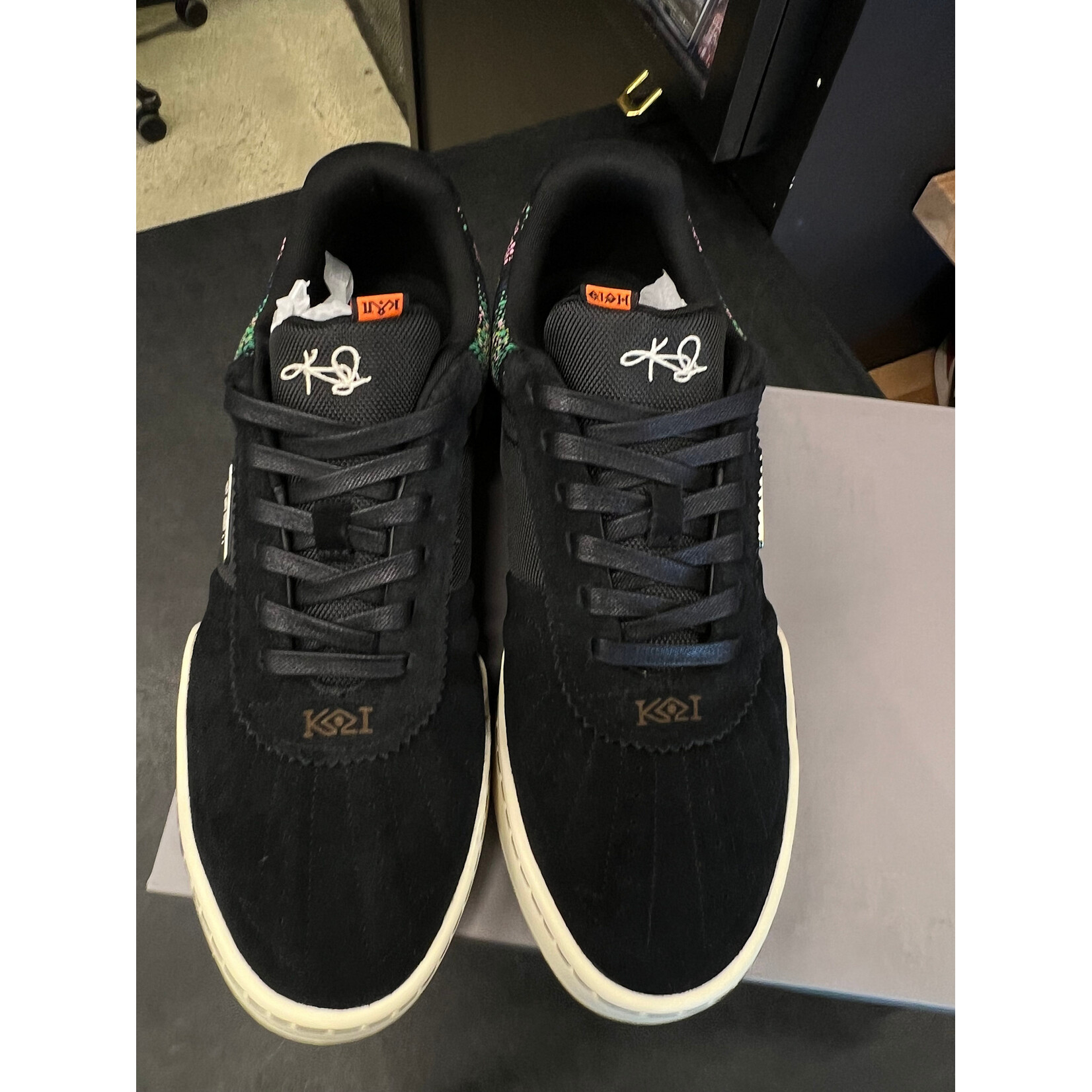 Anta Anta Kai Hélà Totem Size 13, PREOWNED