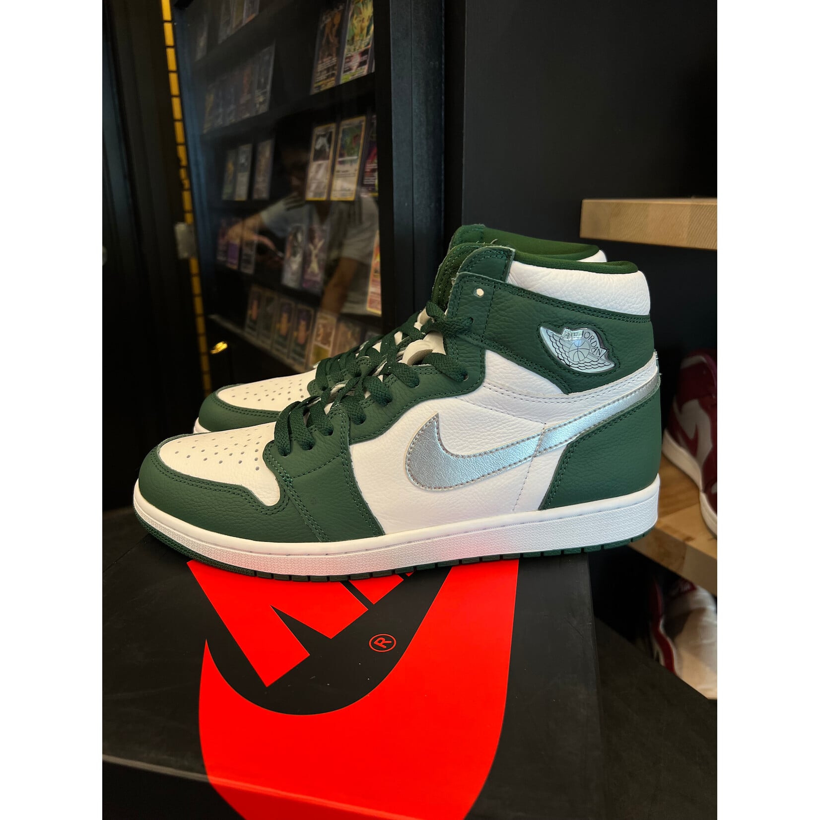 Jordan Jordan 1 Retro High OG Gorge Green Size 13, PREOWNED