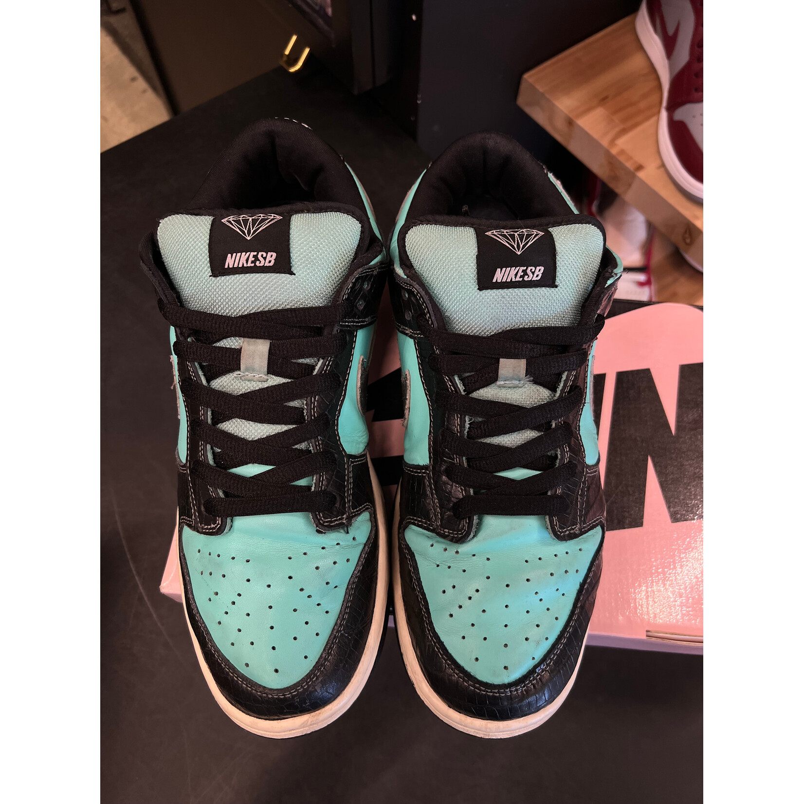 Jordan Nike SB Dunk Low Diamond Supply Co. Size 11.5, PREOWNED