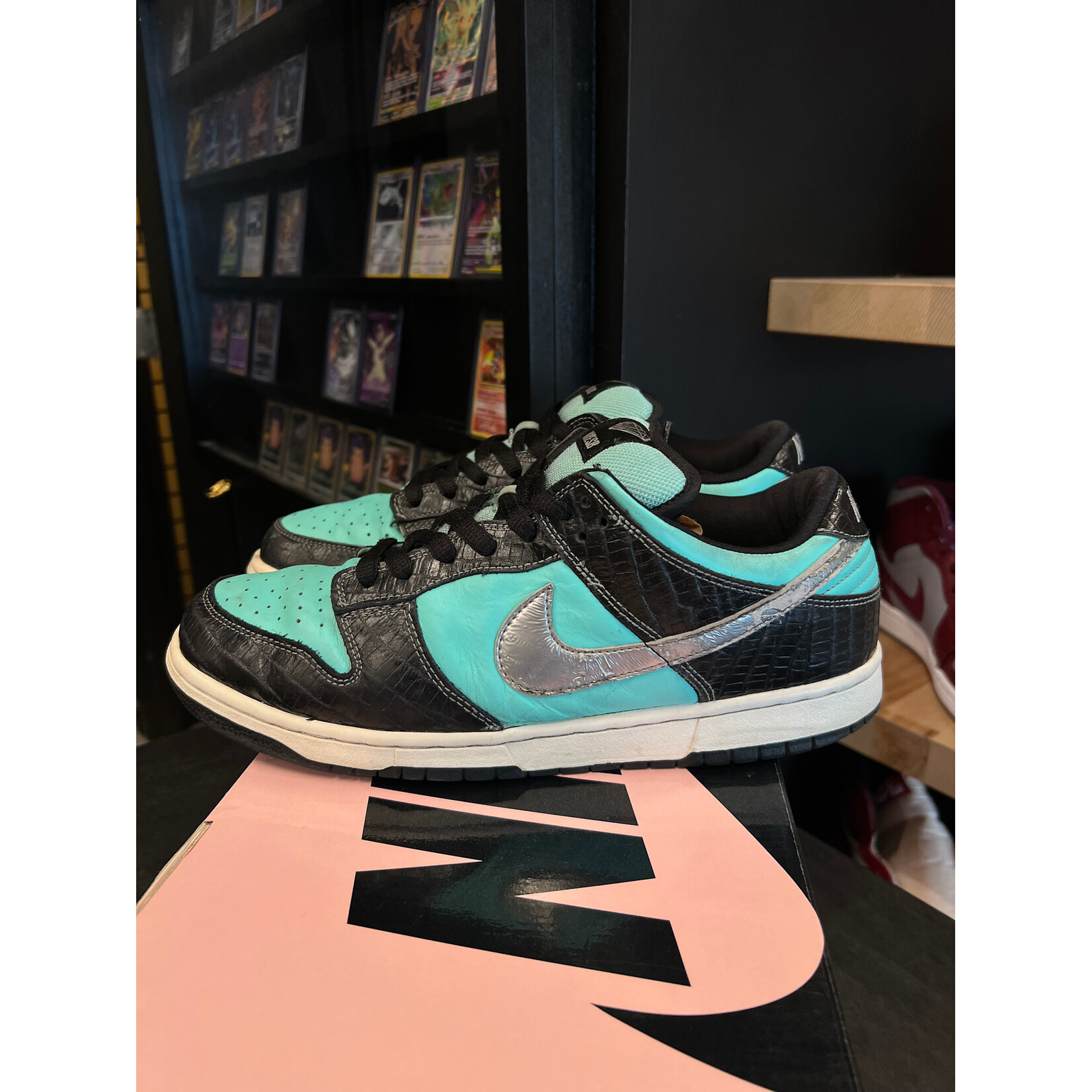 Jordan Nike SB Dunk Low Diamond Supply Co. Size 11.5, PREOWNED