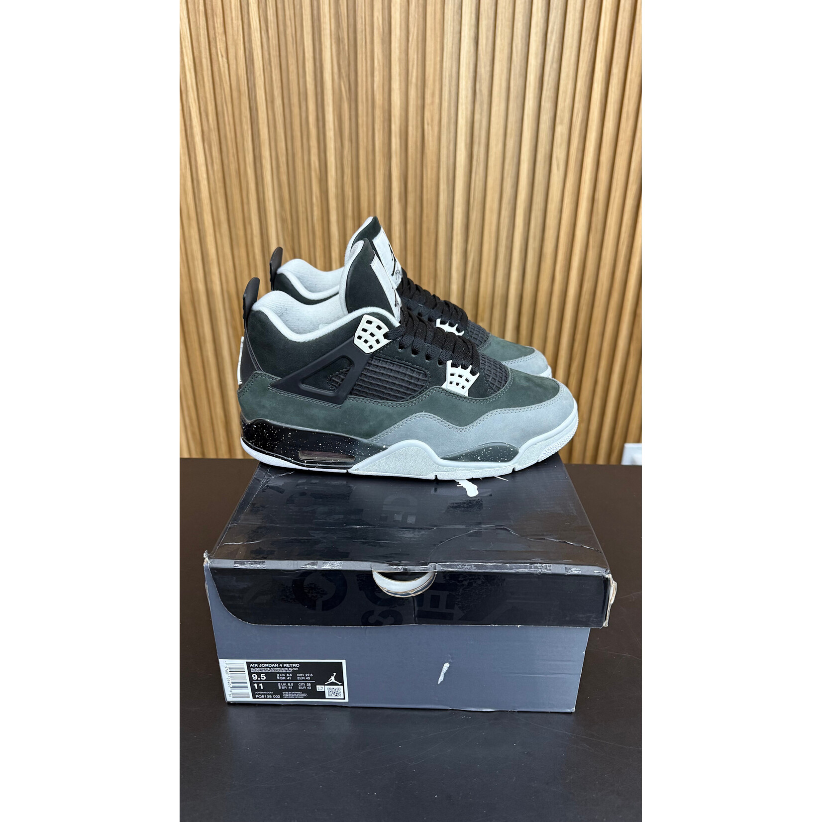 Jordan Jordan 4 Retro Fear (2024) Size 9.5, PREOWNED
