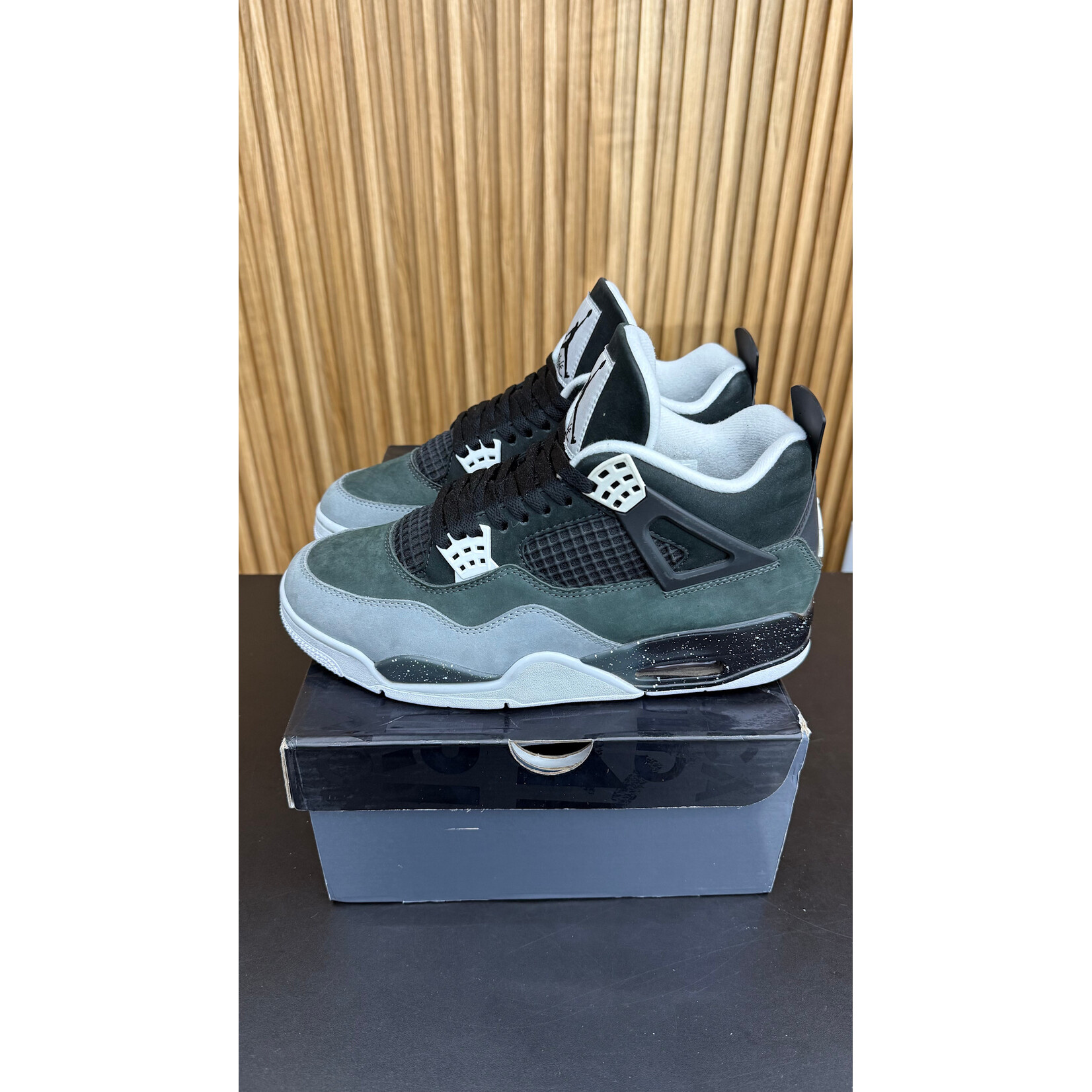 Jordan Jordan 4 Retro Fear (2024) Size 9.5, PREOWNED