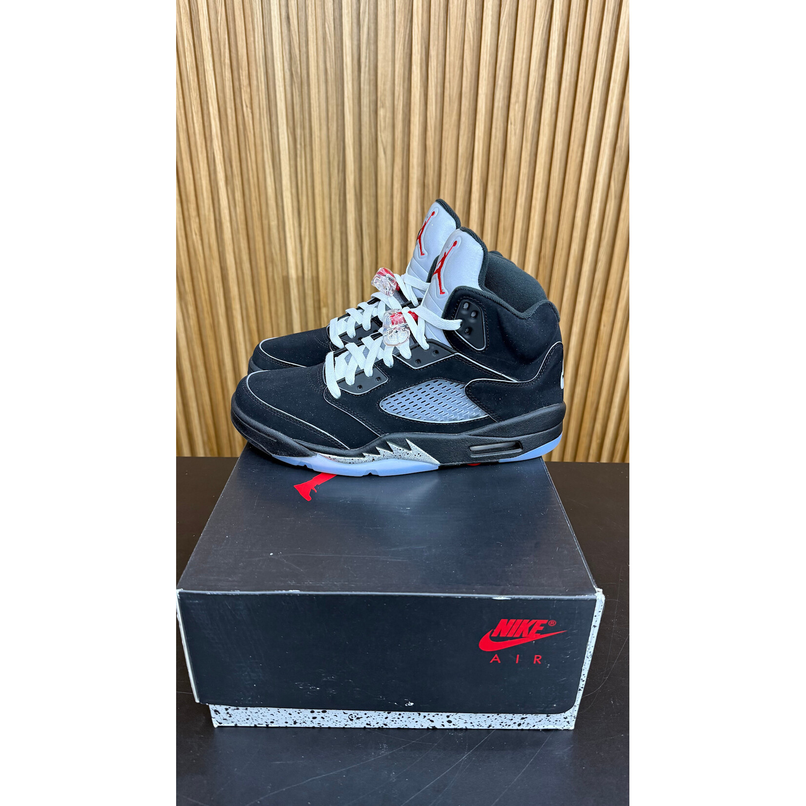 Jordan Jordan 5 Retro OG Black Metallic Reimagined Size 9, PREOWNED