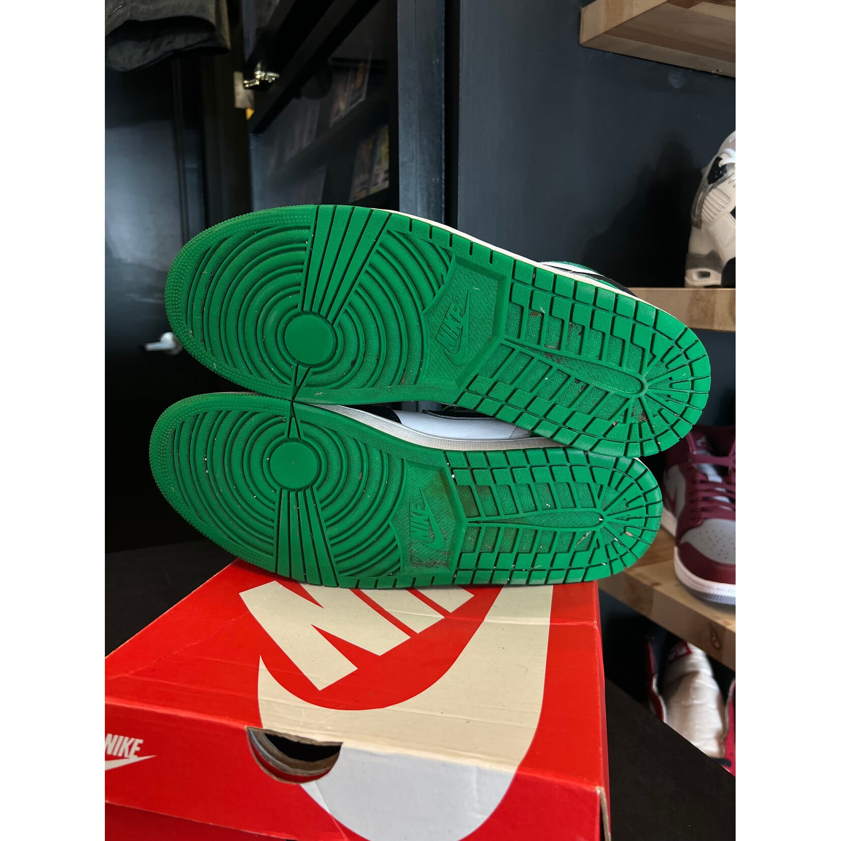 Jordan Jordan 1 Retro High OG Lucky Green Size 14, PREOWNED