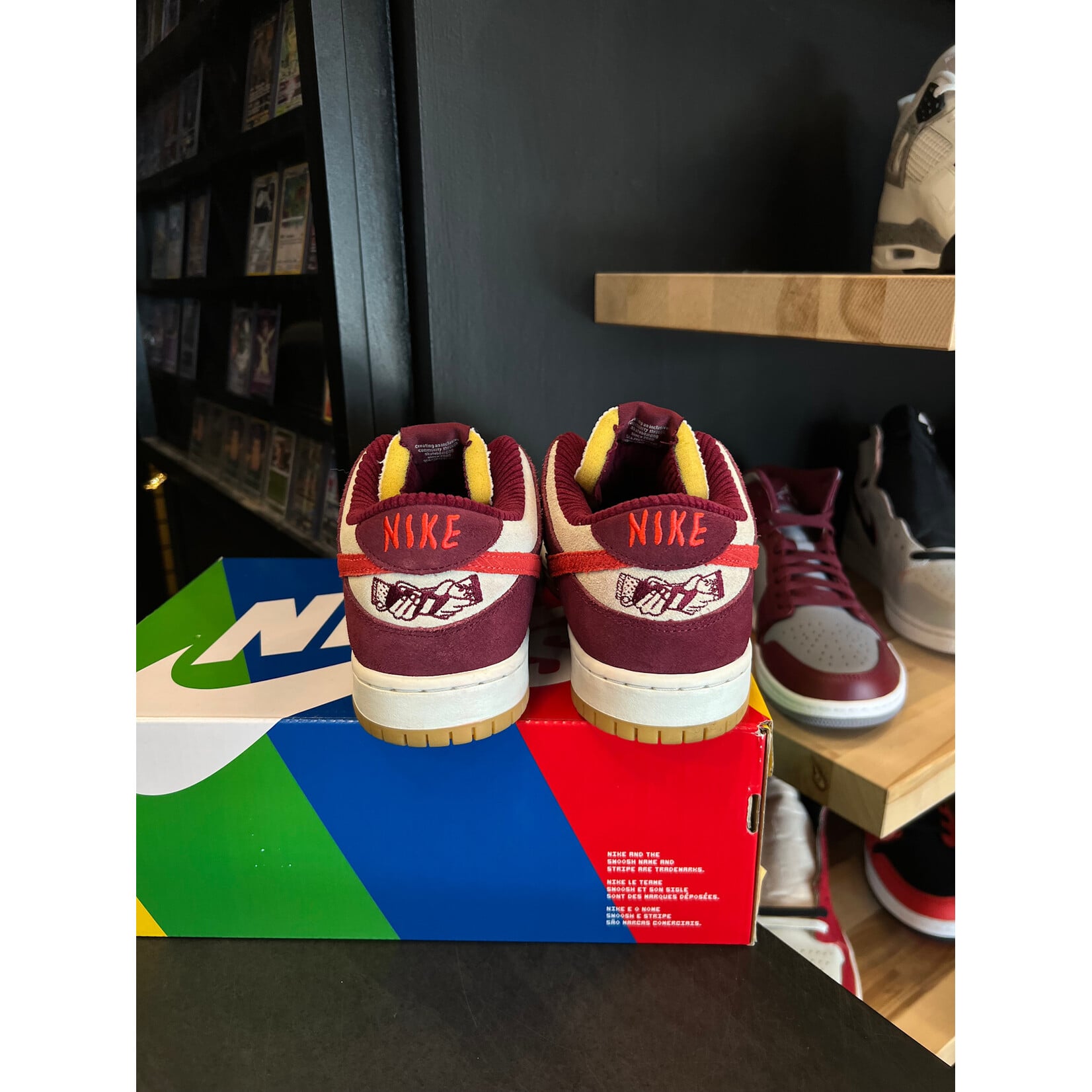 Nike Nike SB Dunk Low Skate Like a Girl Size 10, PREOWNED