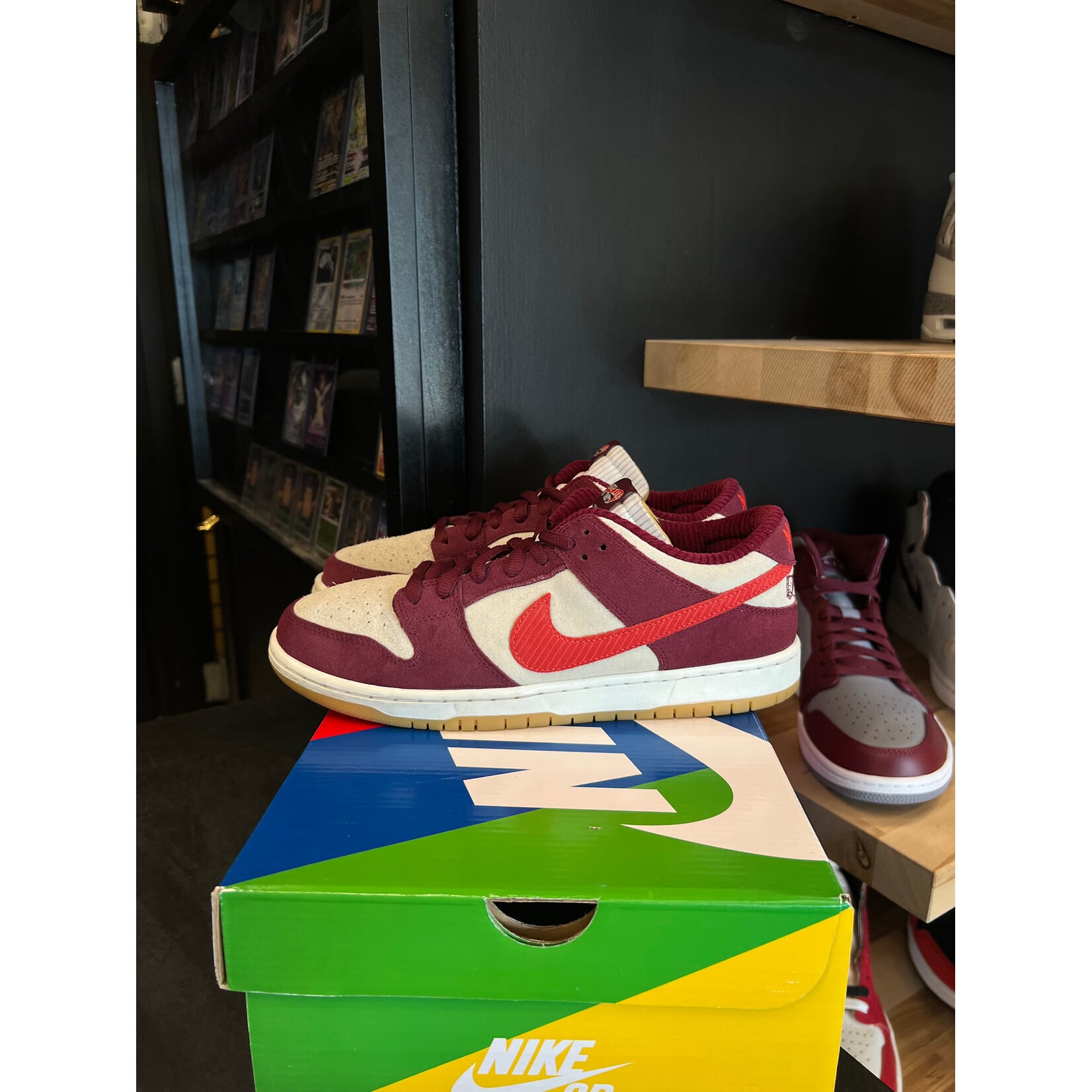 Nike Nike SB Dunk Low Skate Like a Girl Size 10, PREOWNED