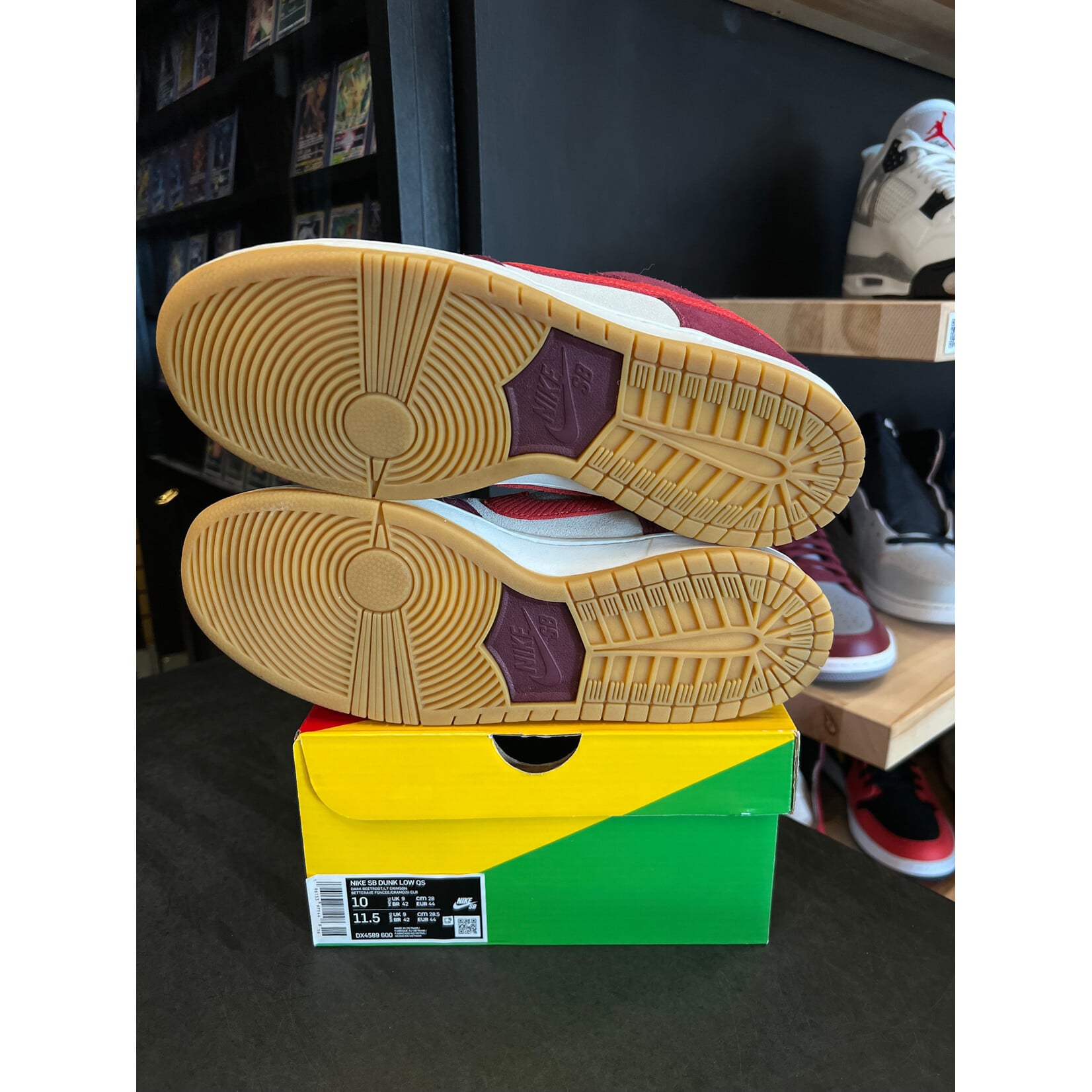 Nike Nike SB Dunk Low Skate Like a Girl Size 10, PREOWNED