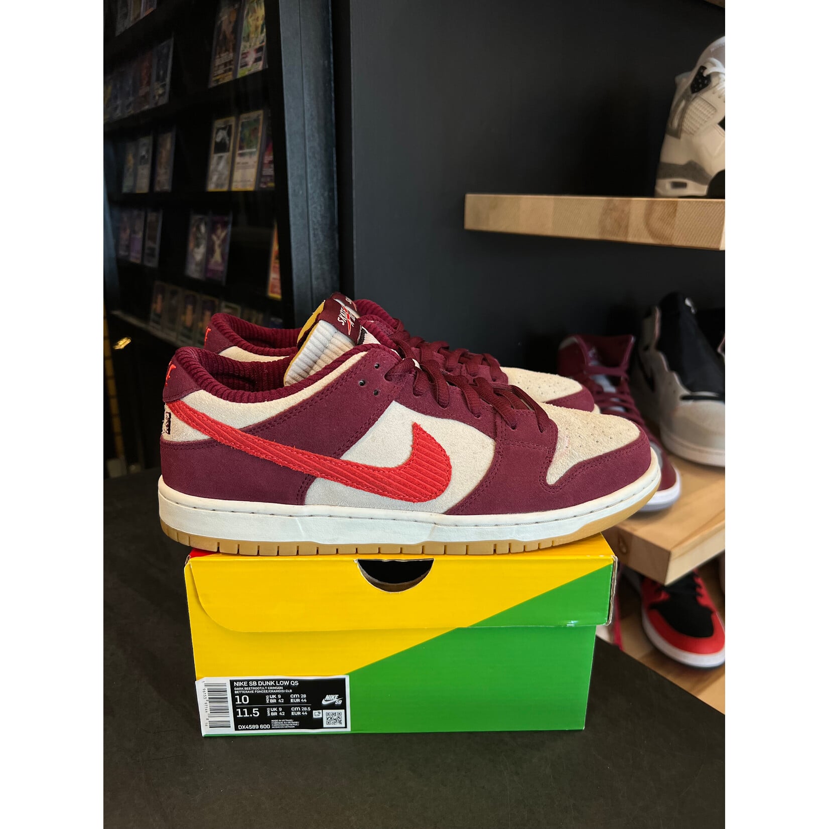 Nike Nike SB Dunk Low Skate Like a Girl Size 10, PREOWNED