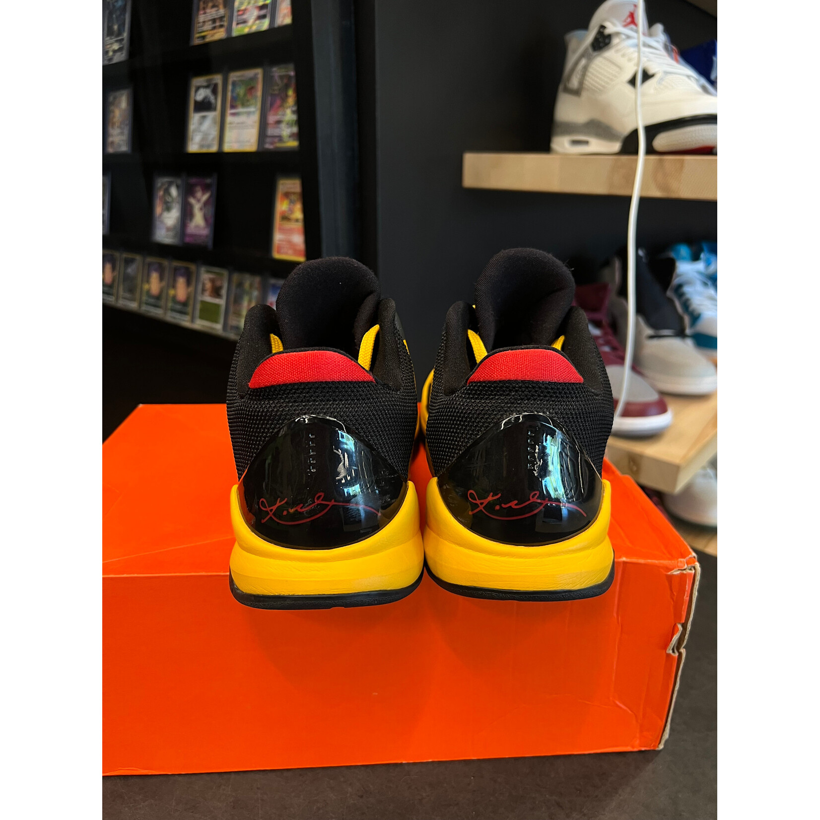 Nike Nike Kobe 5 Bruce Lee Size 9, PREOWNED
