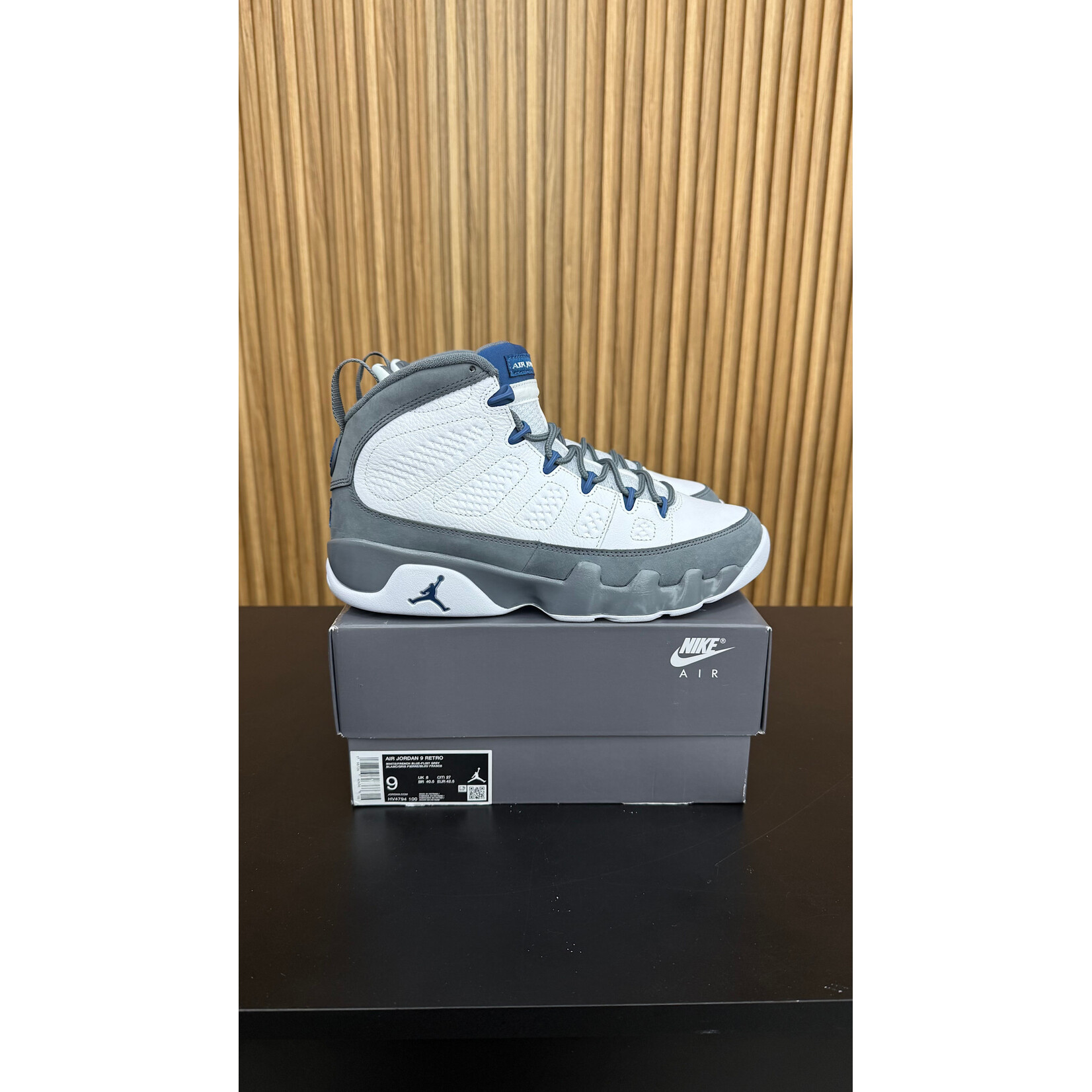 Jordan Jordan 9 Retro Flint Grey French Blue (2026) Size 9, PREOWNED