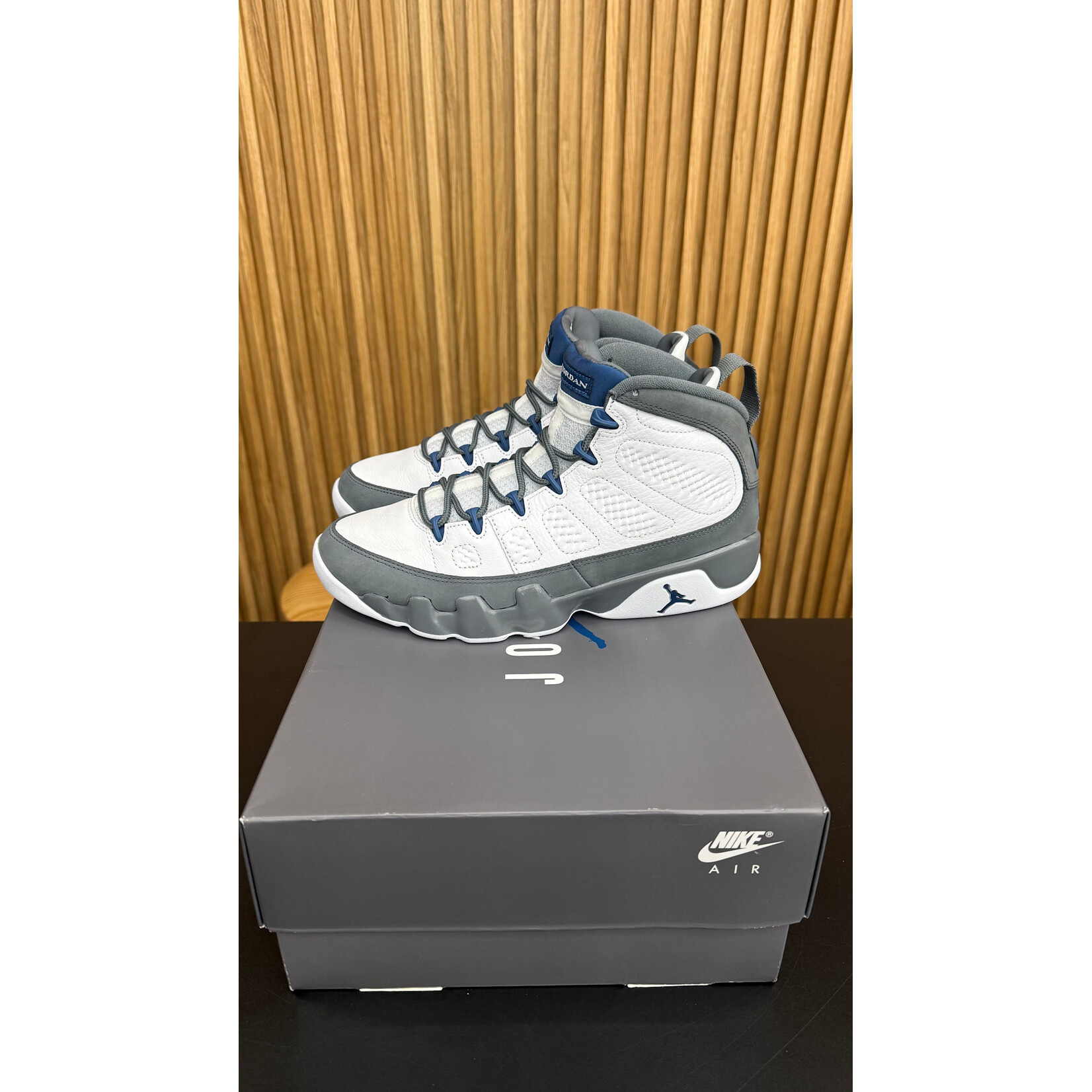 Jordan Jordan 9 Retro Flint Grey French Blue (2026) Size 9, PREOWNED