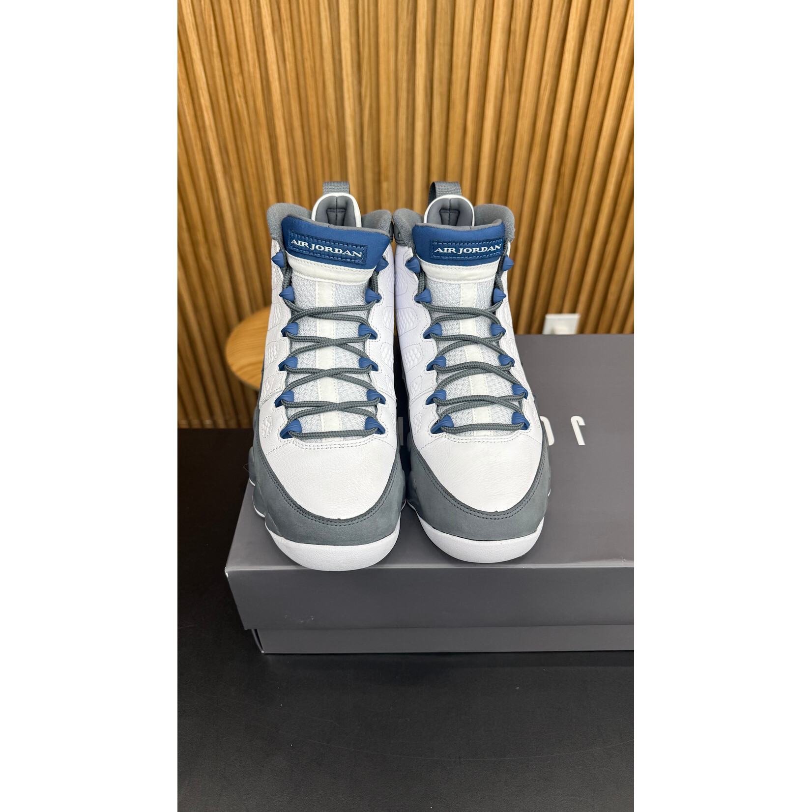 Jordan Jordan 9 Retro Flint Grey French Blue (2026) Size 9, PREOWNED