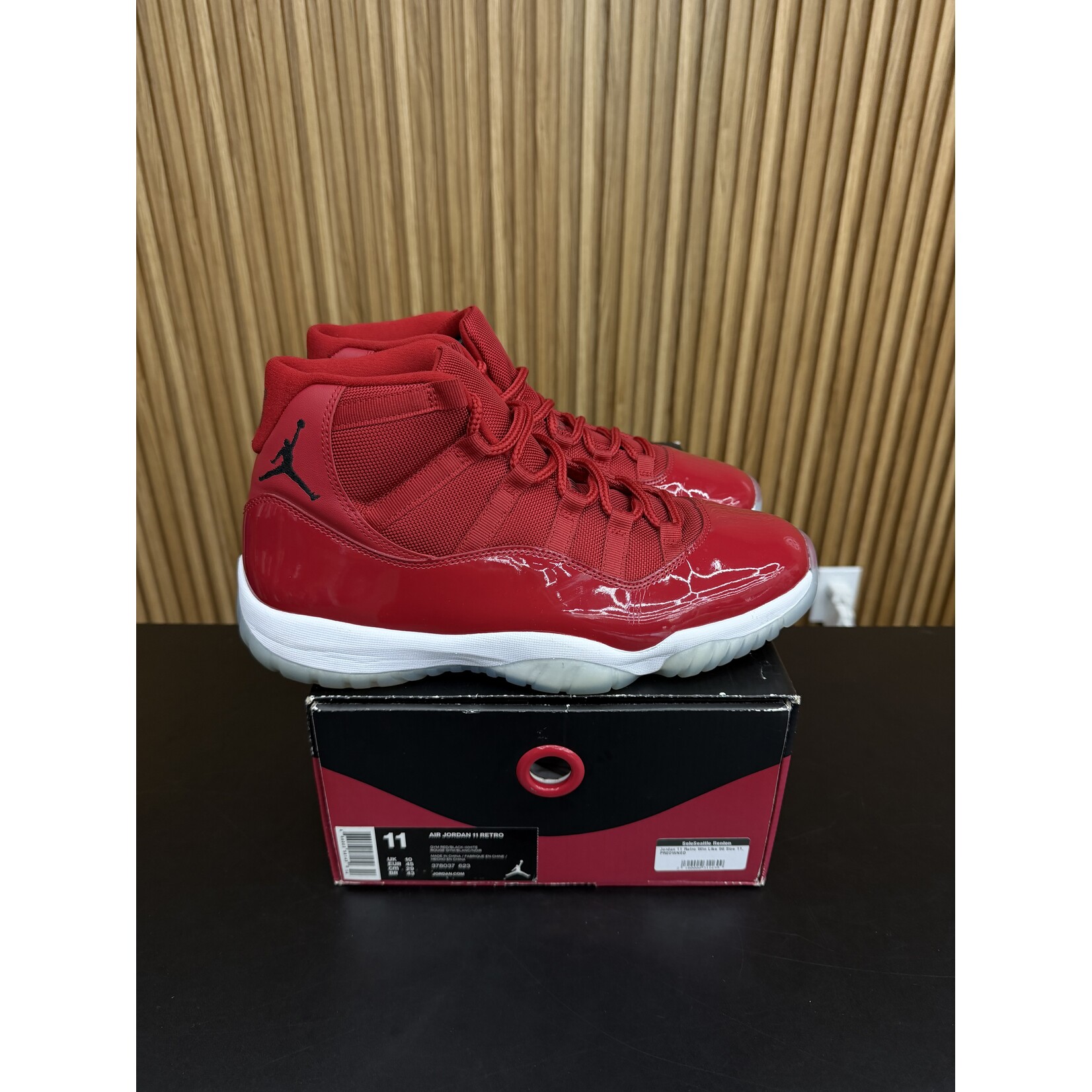 Jordan Jordan 11 Retro Win Like 96 Size 11, PREOWNED