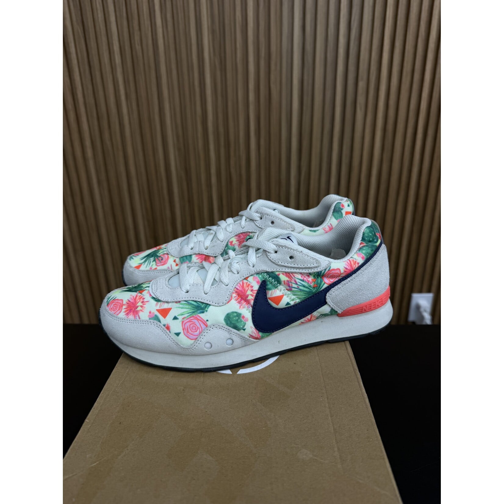 Nike Nike Venture Runner N7 (2020) Size 9, PREOWNED