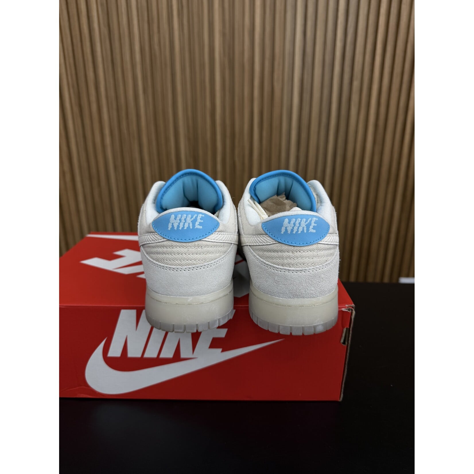 Nike Nike Dunk Low SE LA Size 9, PREOWNED