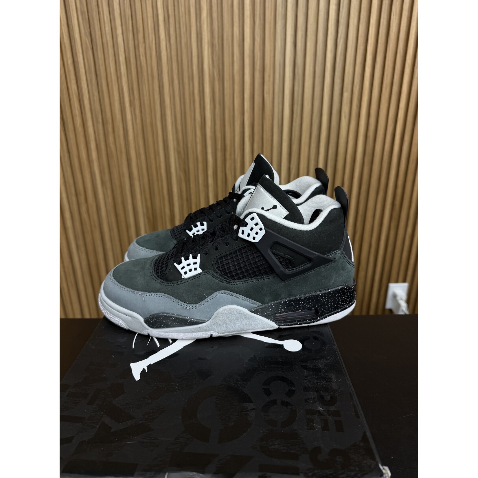 Jordan Jordan 4 Retro Fear (2024) Size 10.5, PREOWNED