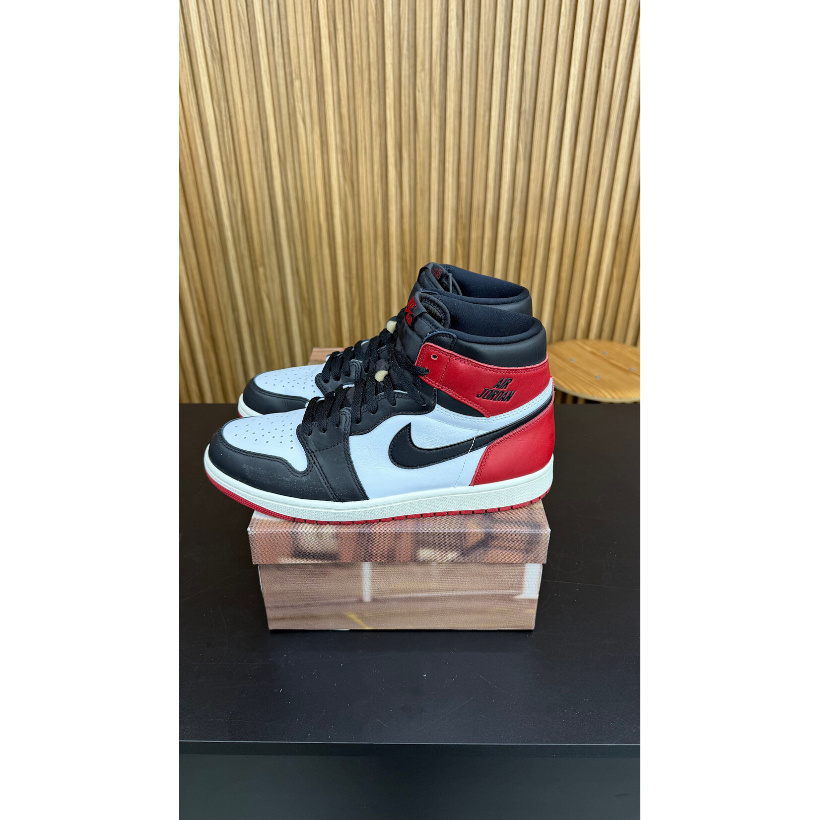 Jordan Jordan 1 Retro High OG Black Toe Reimagined Size 10.5, PREOWNED