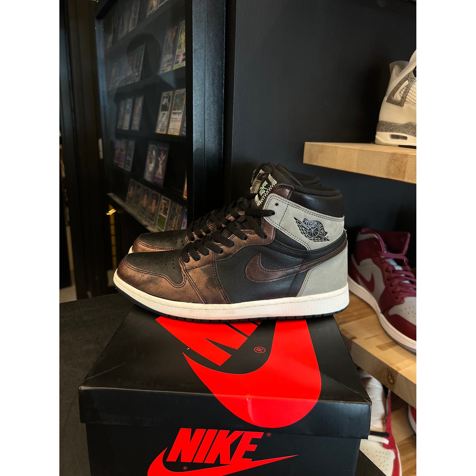 Jordan Jordan 1 Retro High Light Army Rust Shadow Patina Size 10.5, PREOWNED