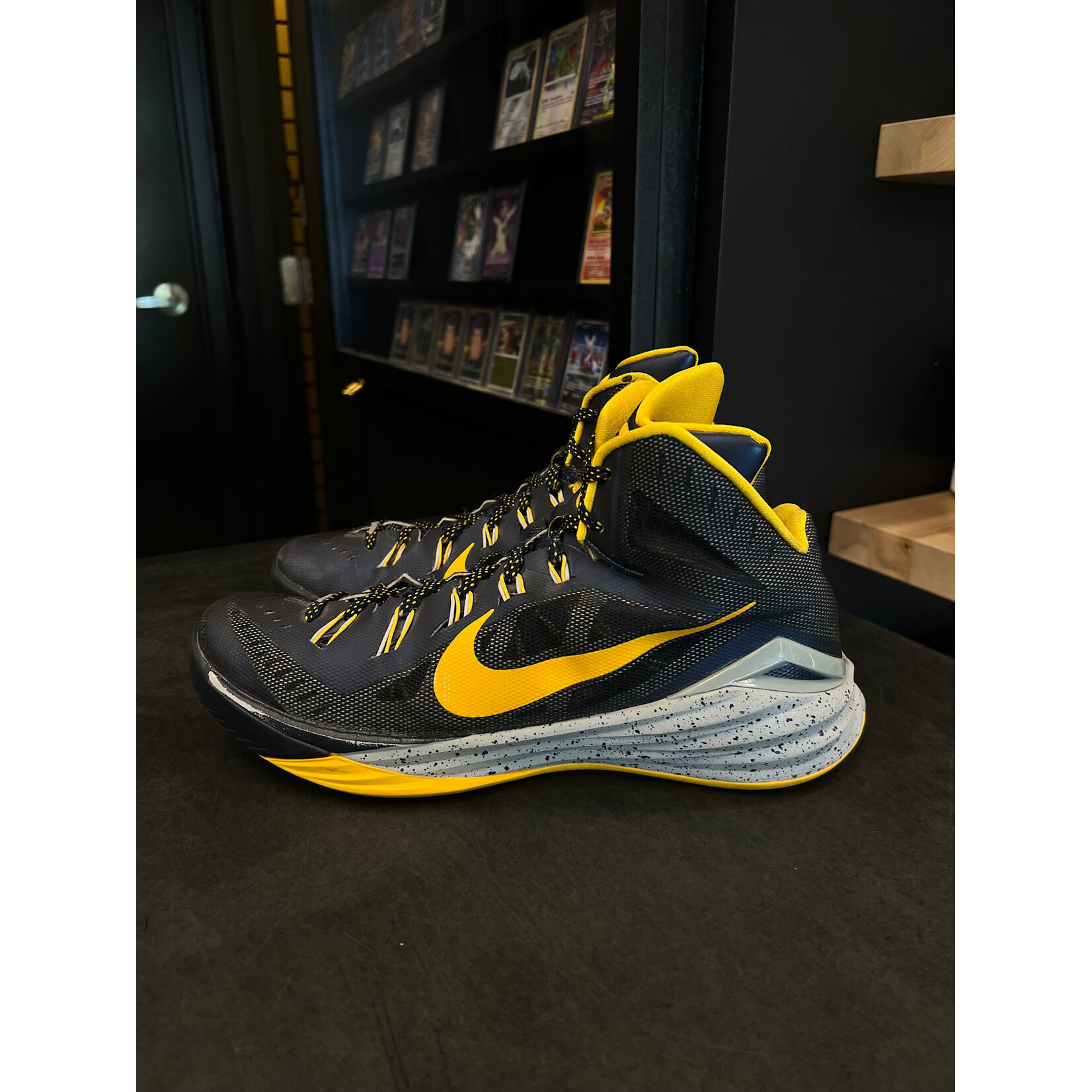 Nike Nike Hyperdunk 2014 Paul George PE Size 10, PREOWNED NO BOX