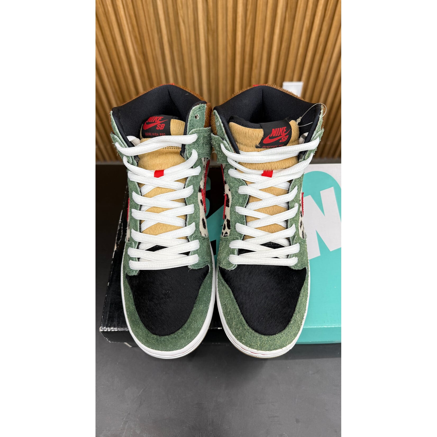 Nike Nike SB Dunk High Dog Walker Size 9.5, PREOWNED TRIED ON
