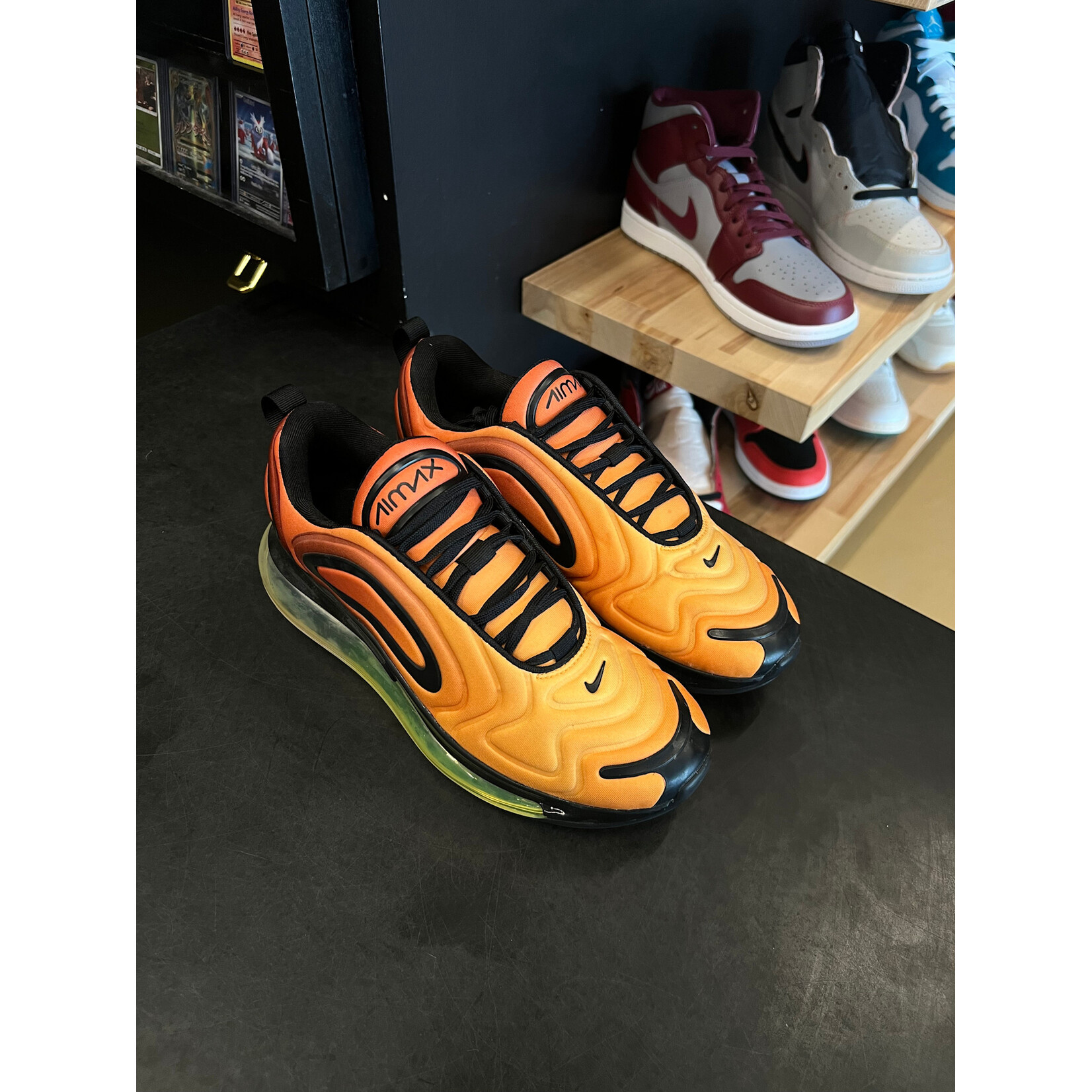 Nike Nike Air Max 720 Sunrise Size 8, PREOWNED