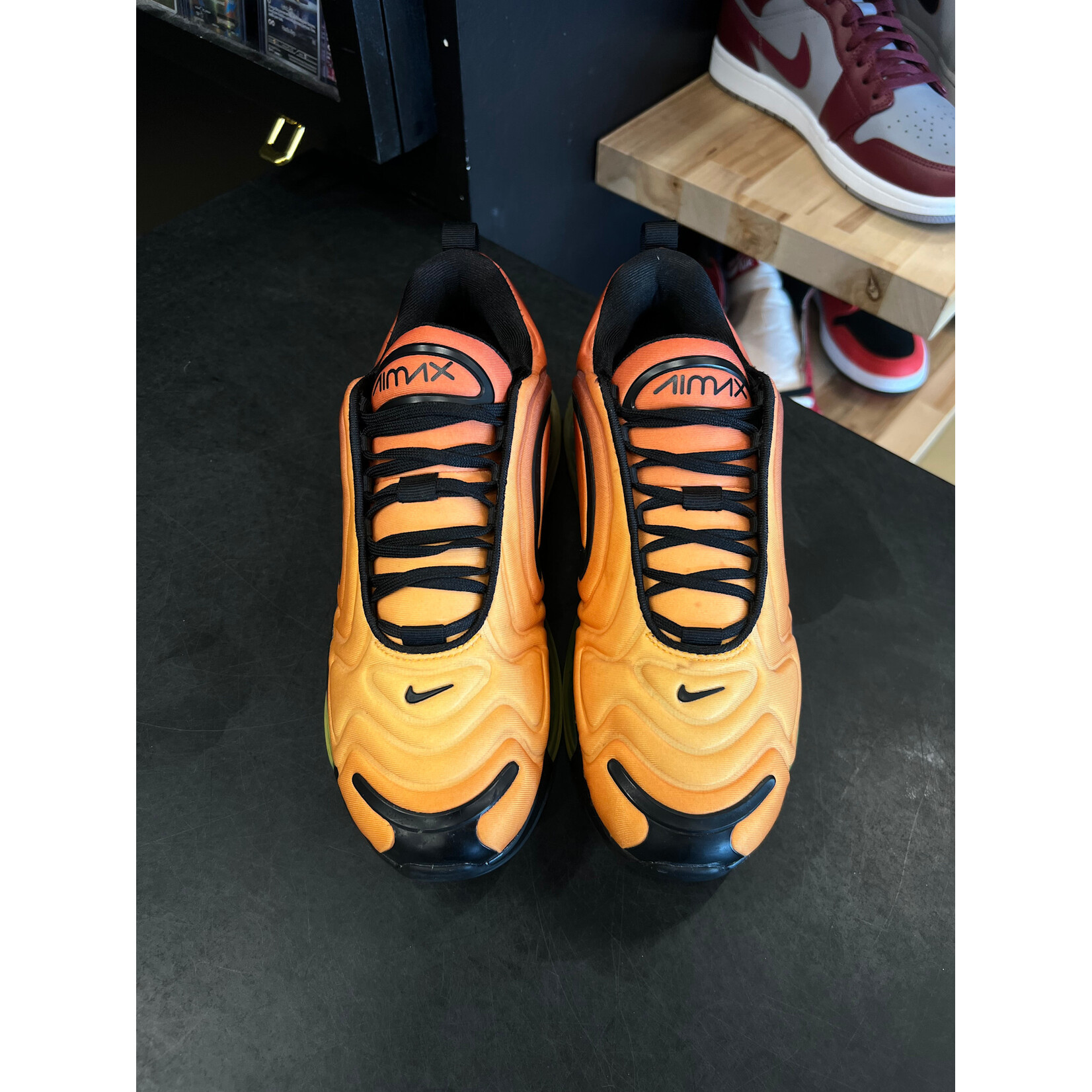 Nike Nike Air Max 720 Sunrise Size 8, PREOWNED