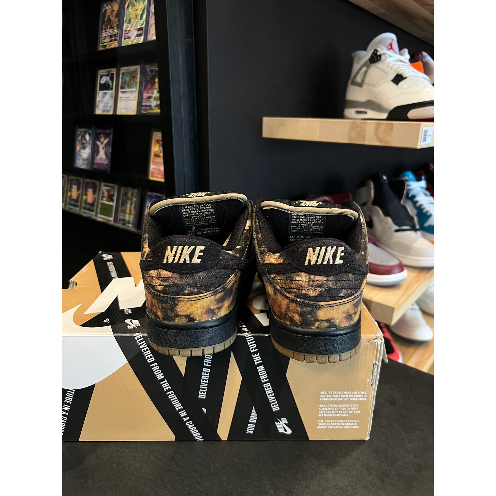 Nike Nike SB Dunk Low Pushead 2 Size 9.5, PREOWNED