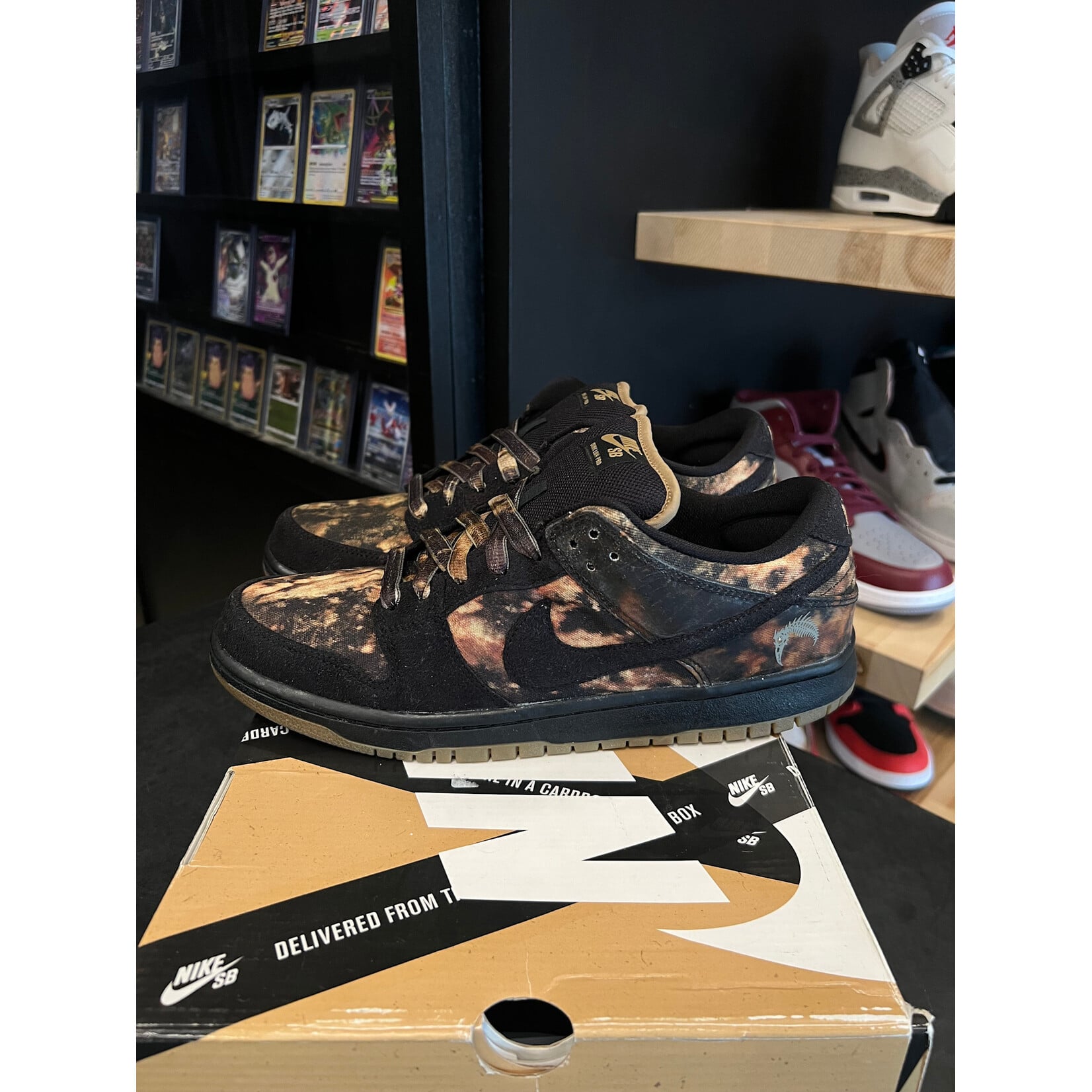 Nike Nike SB Dunk Low Pushead 2 Size 9.5, PREOWNED