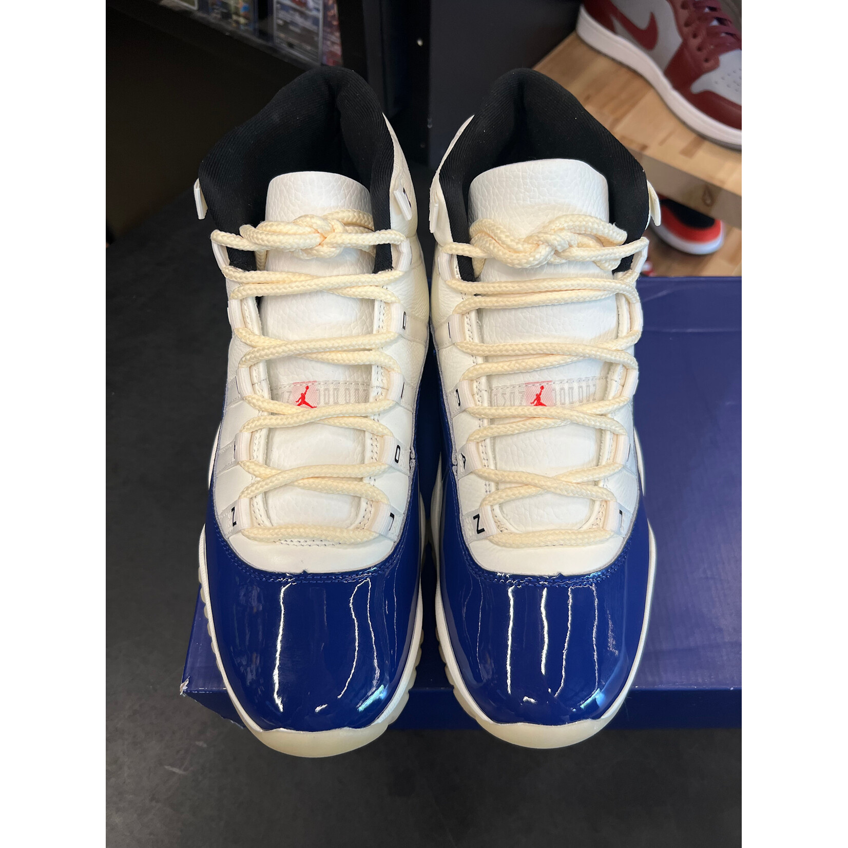 Jordan Jordan 11 Retro Rare Air Size 9.5, PREOWNED