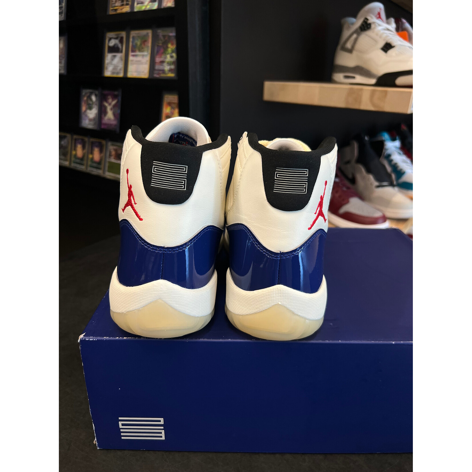 Jordan Jordan 11 Retro Rare Air Size 9.5, PREOWNED