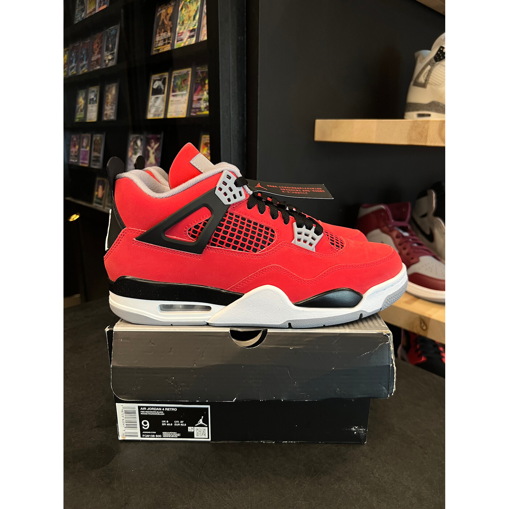 Jordan Jordan 4 Retro Toro Bravo (2026) Size 9, PREOWNED