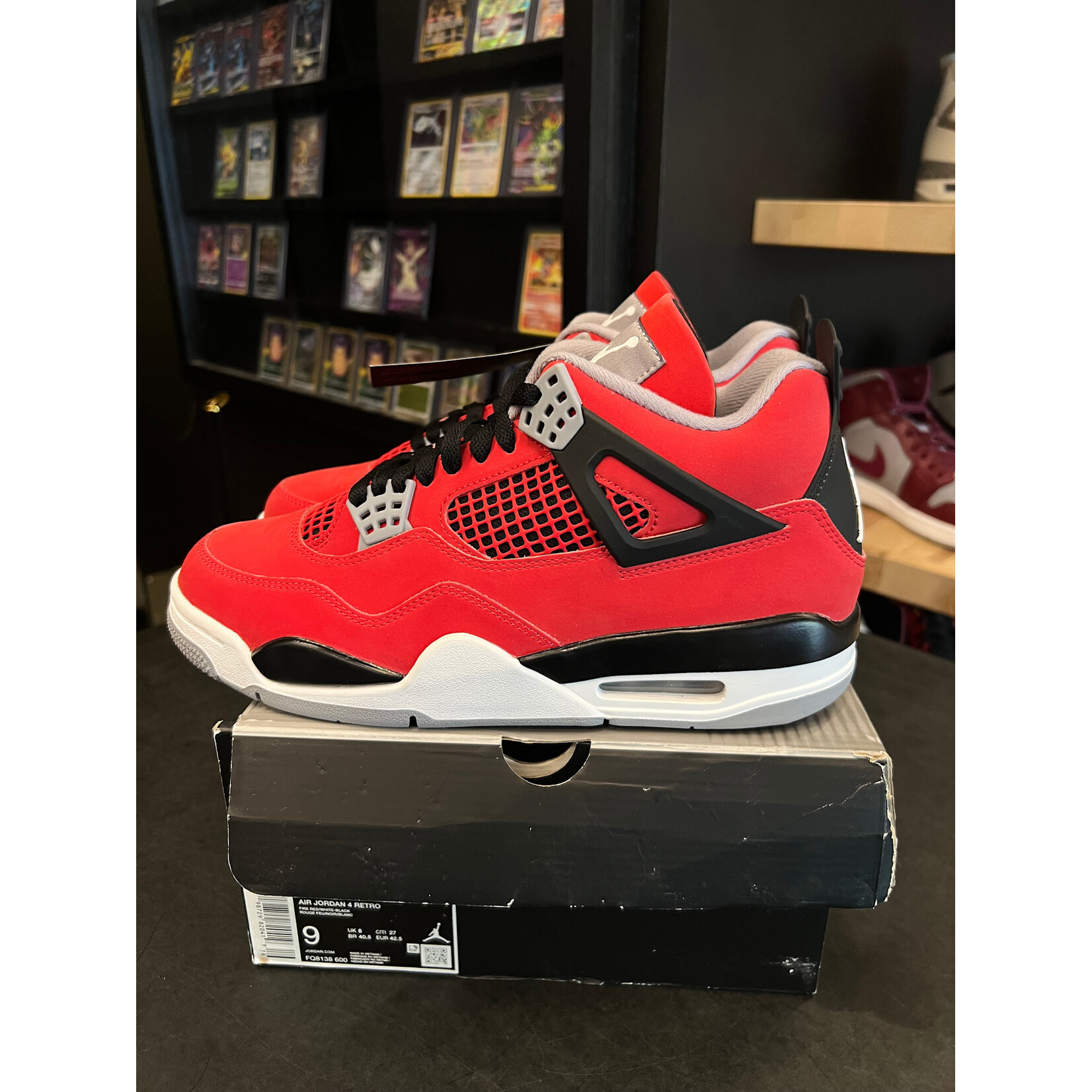 Jordan Jordan 4 Retro Toro Bravo (2026) Size 9, PREOWNED