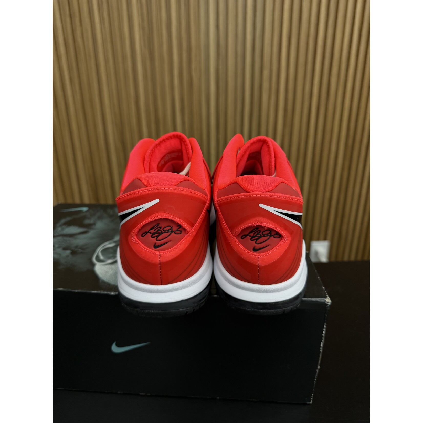 Nike Nike LeBron 8 V/2 Low Solar Red Size 12.5, PREOWNED