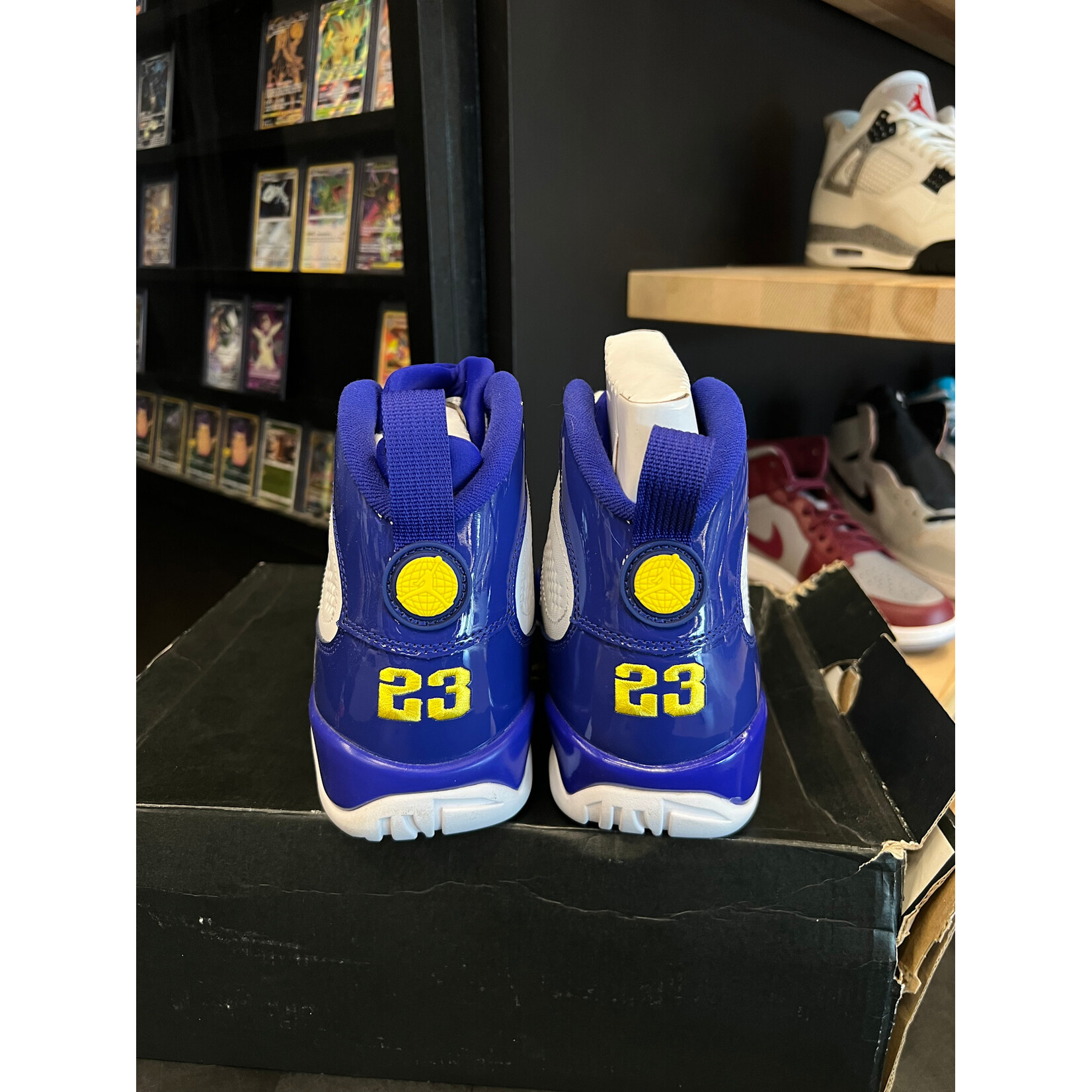 Jordan Jordan 9 Retro Kobe Bryant PE Size 9, PREOWNED