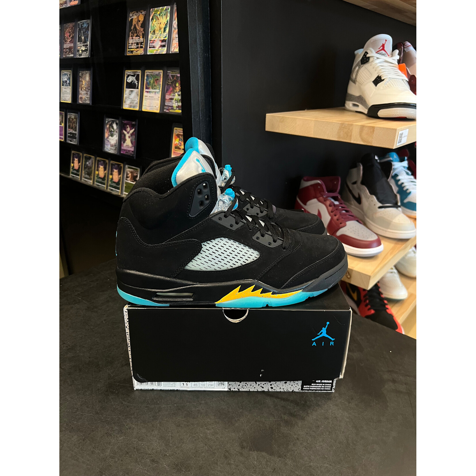 Jordan Jordan 5 Retro Aqua Size 11, PREOWNED