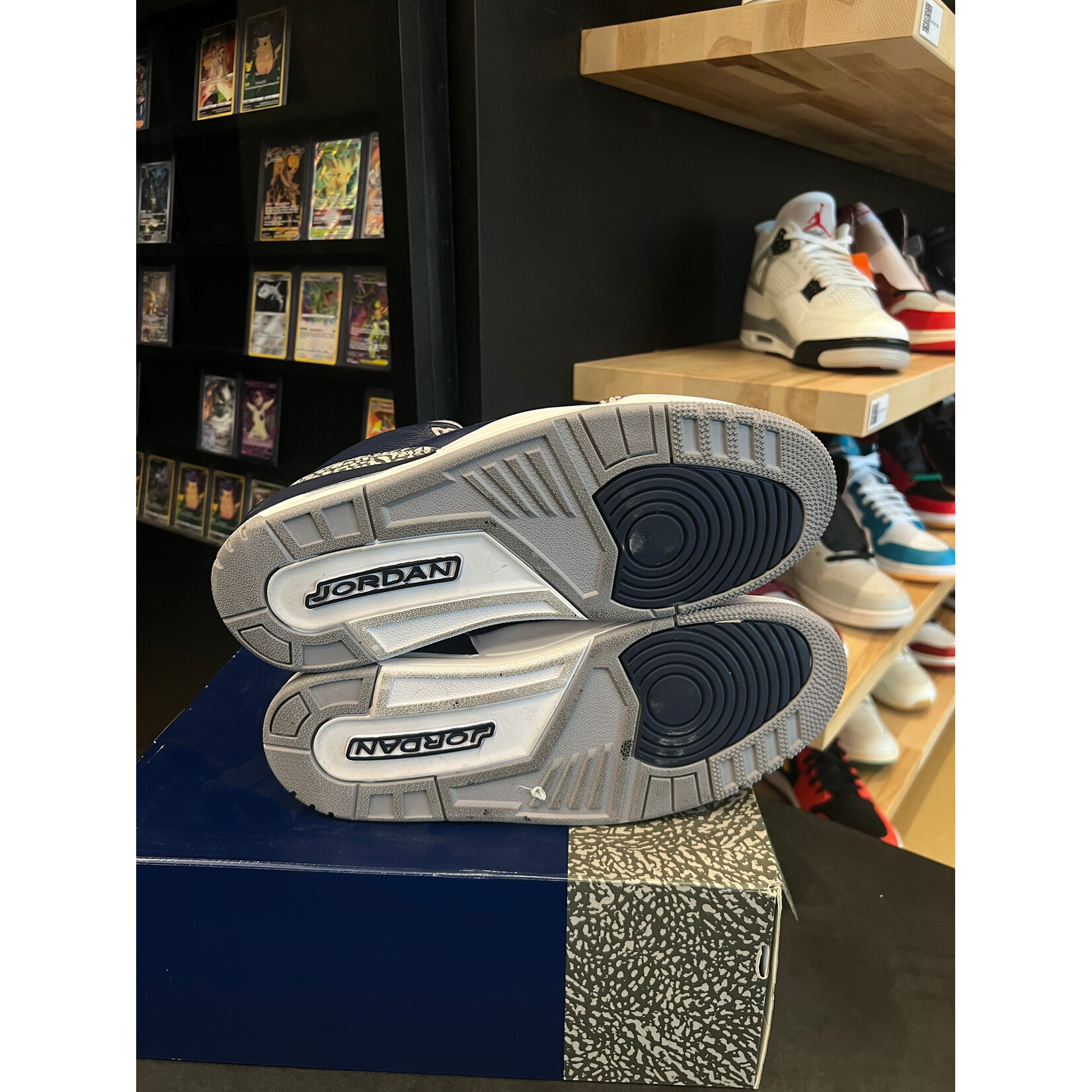 Jordan Jordan 3 Retro Georgetown (2021) Size 11, PREOWNED