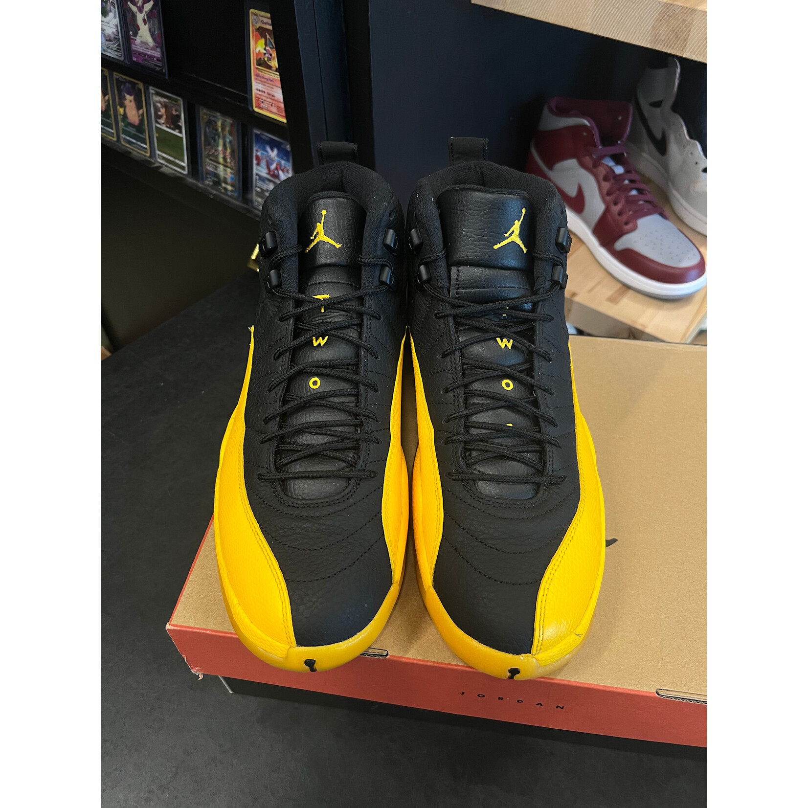Jordan Jordan 12 Retro Black University Gold Size 11, PREOWNED