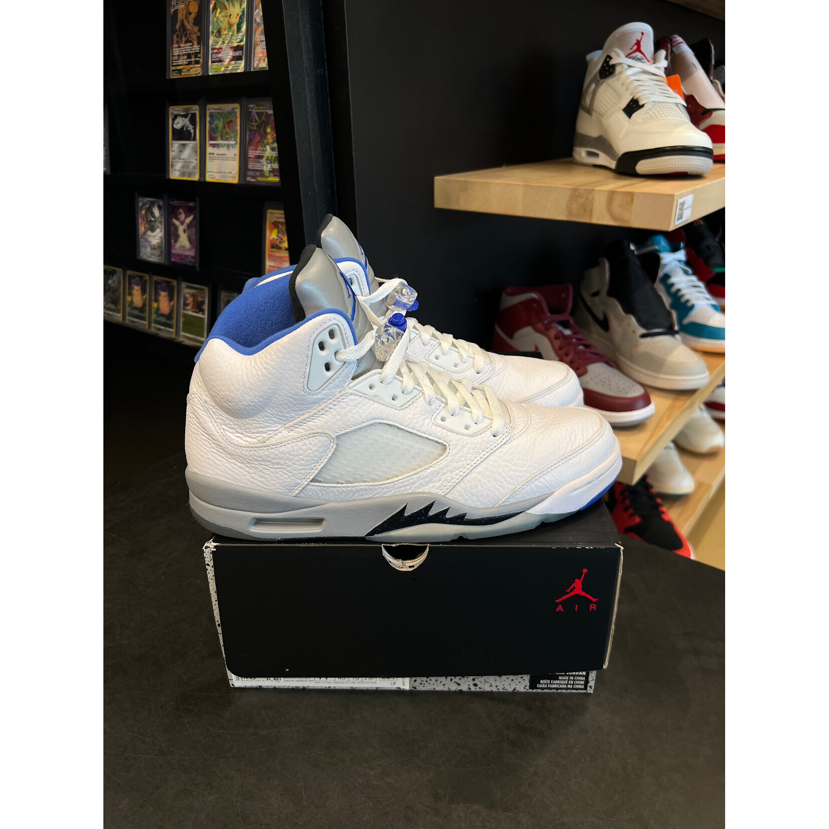 Jordan Jordan 5 Retro White Stealth (2021) Size 11, PREOWNED