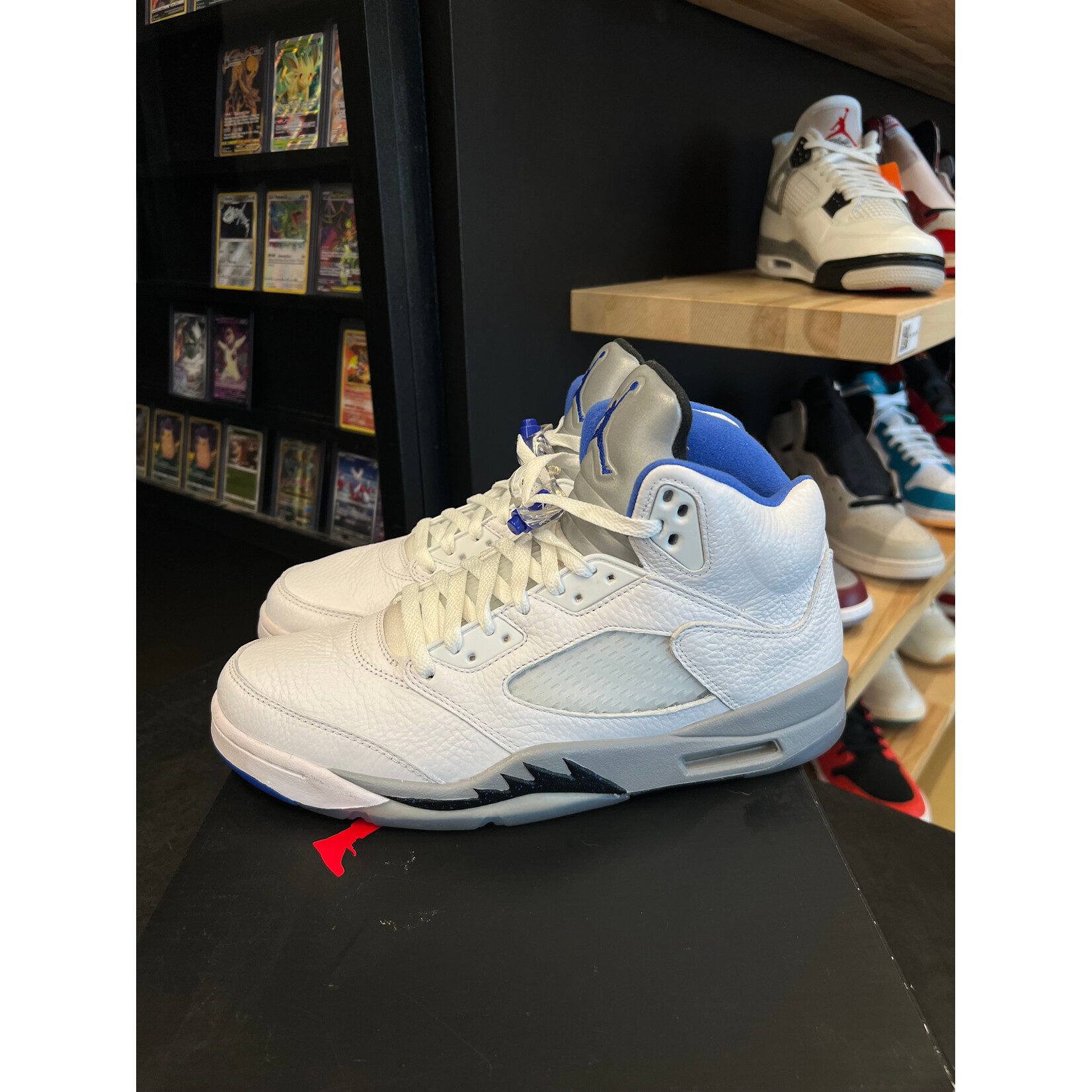 Jordan Jordan 5 Retro White Stealth (2021) Size 11, PREOWNED