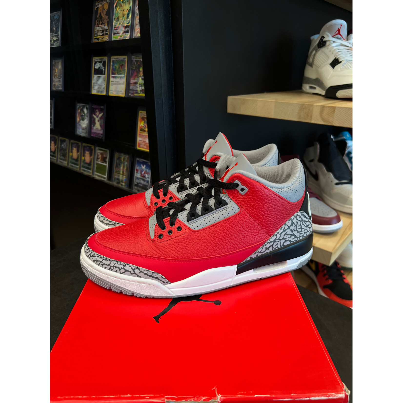 Jordan Jordan 3 Retro SE Unite Size 11, PREOWNED
